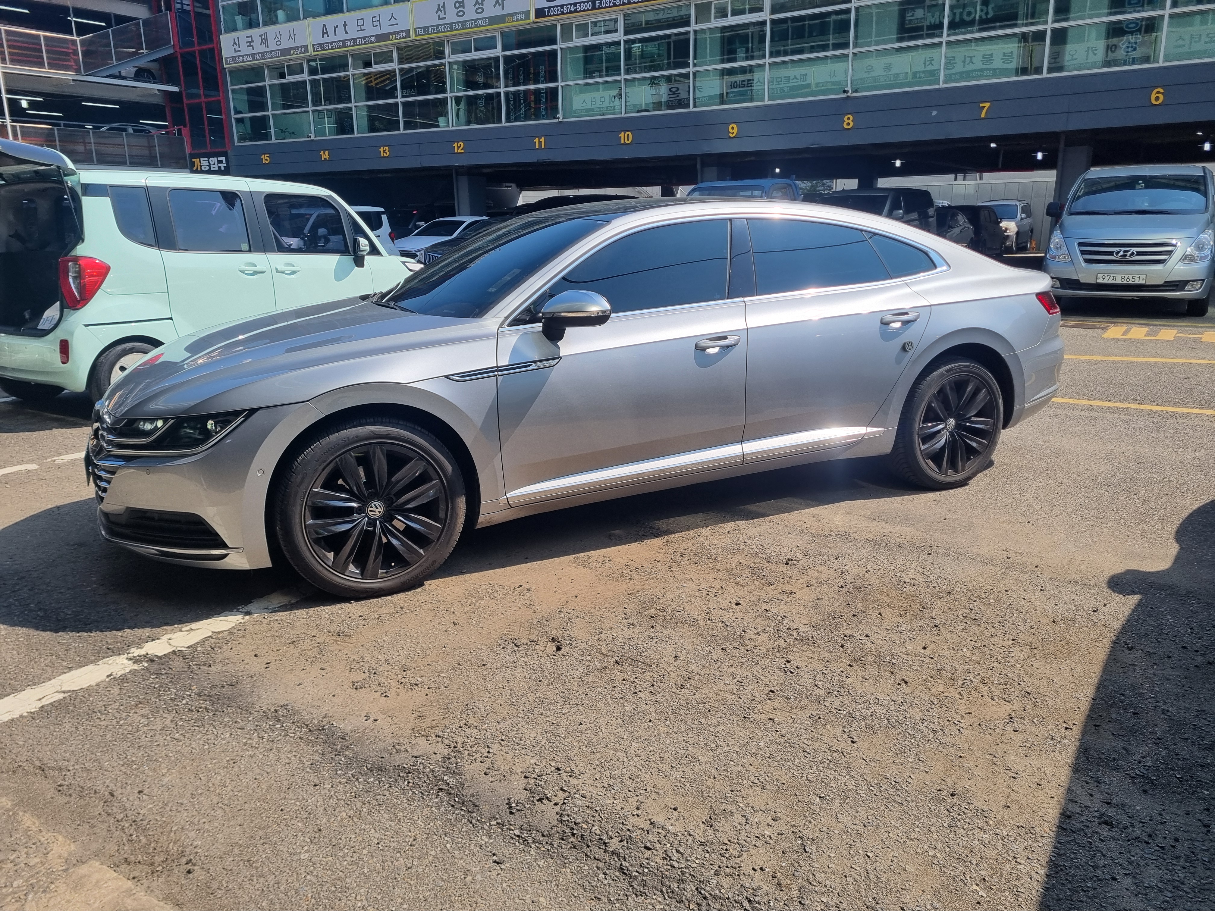 2019  Volkswagen arteon  - Thumbnail 4