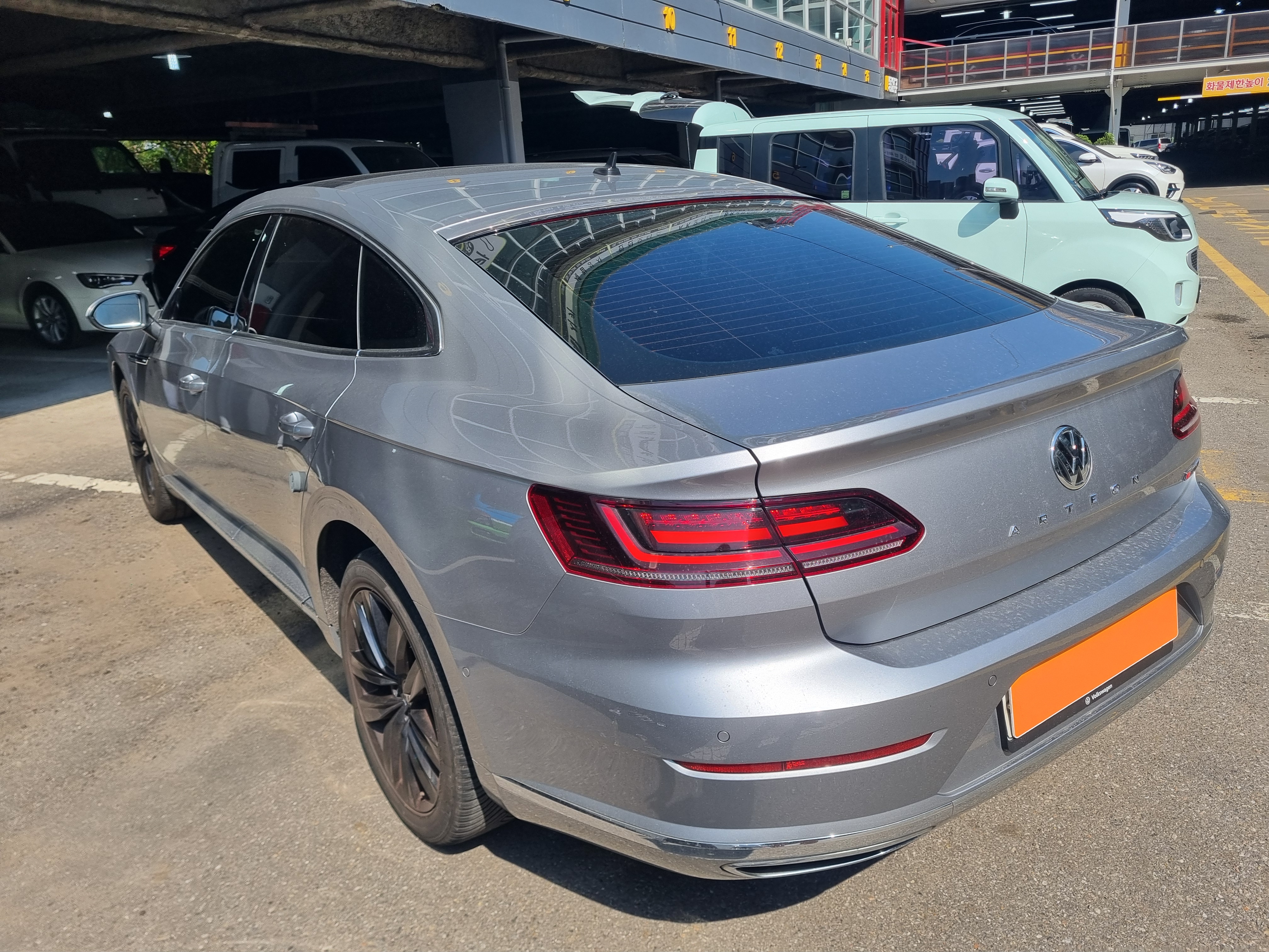 2019  Volkswagen arteon  - Thumbnail 5