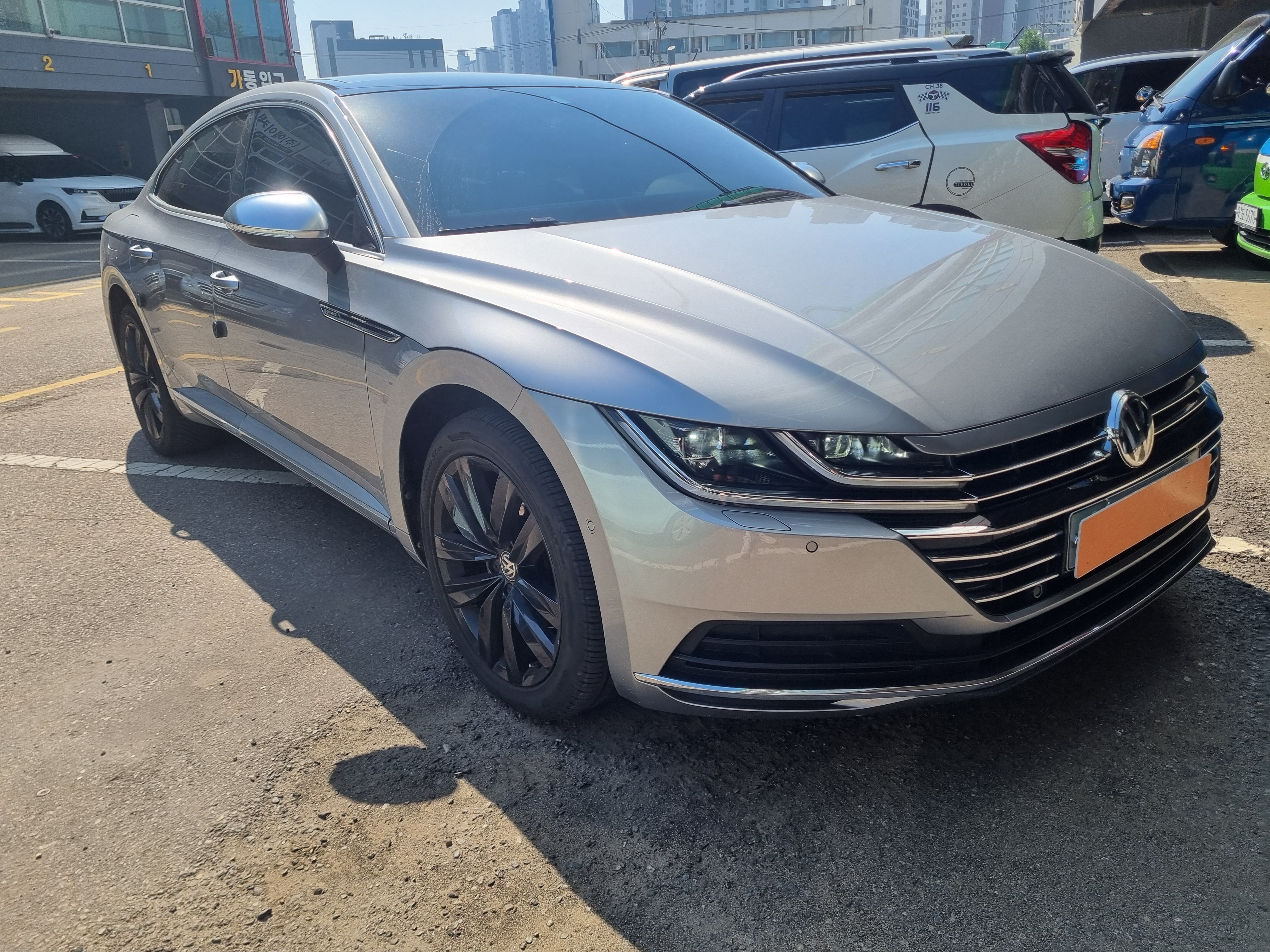 2019  Volkswagen arteon  - Thumbnail 9