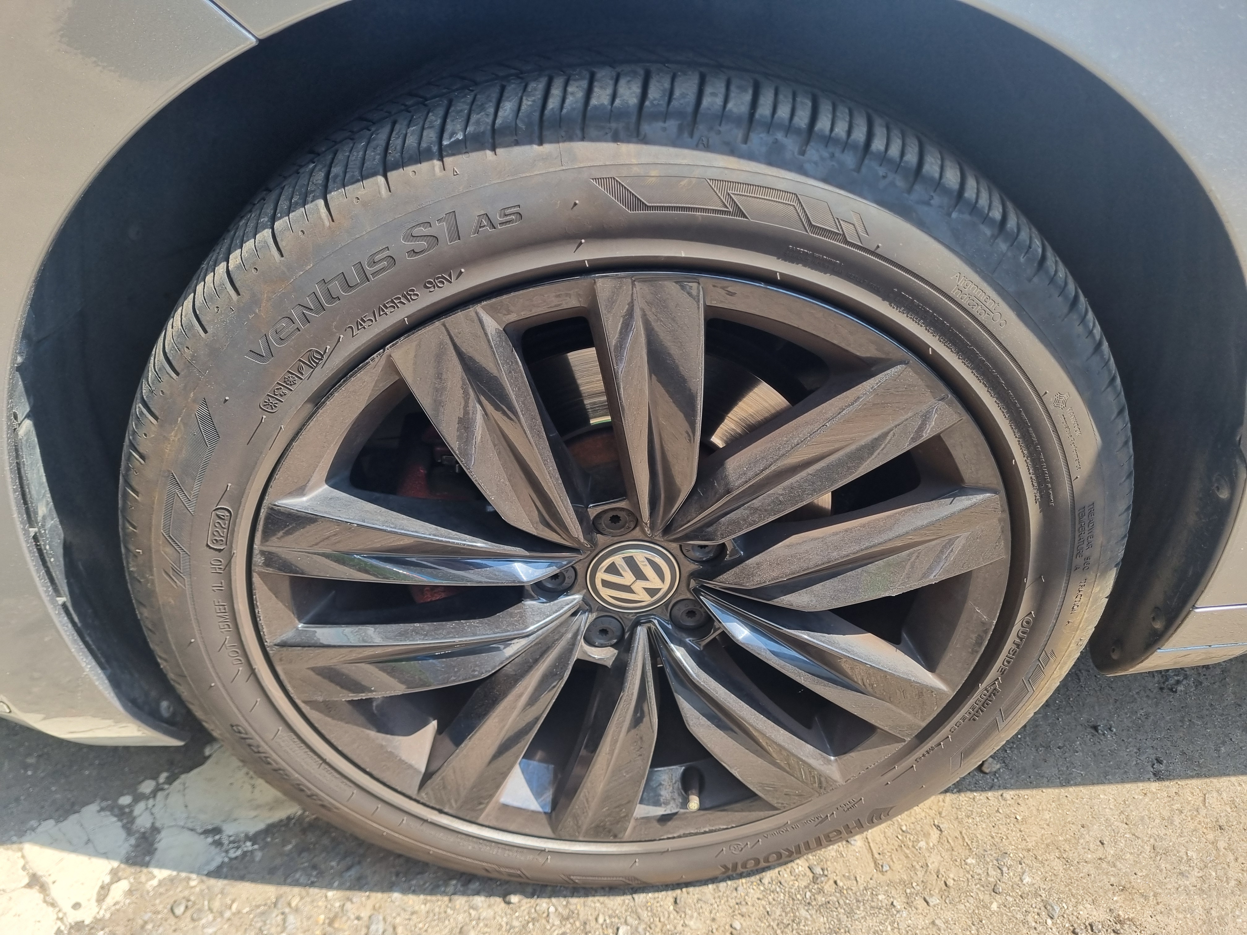 2019  Volkswagen arteon  - Thumbnail 13
