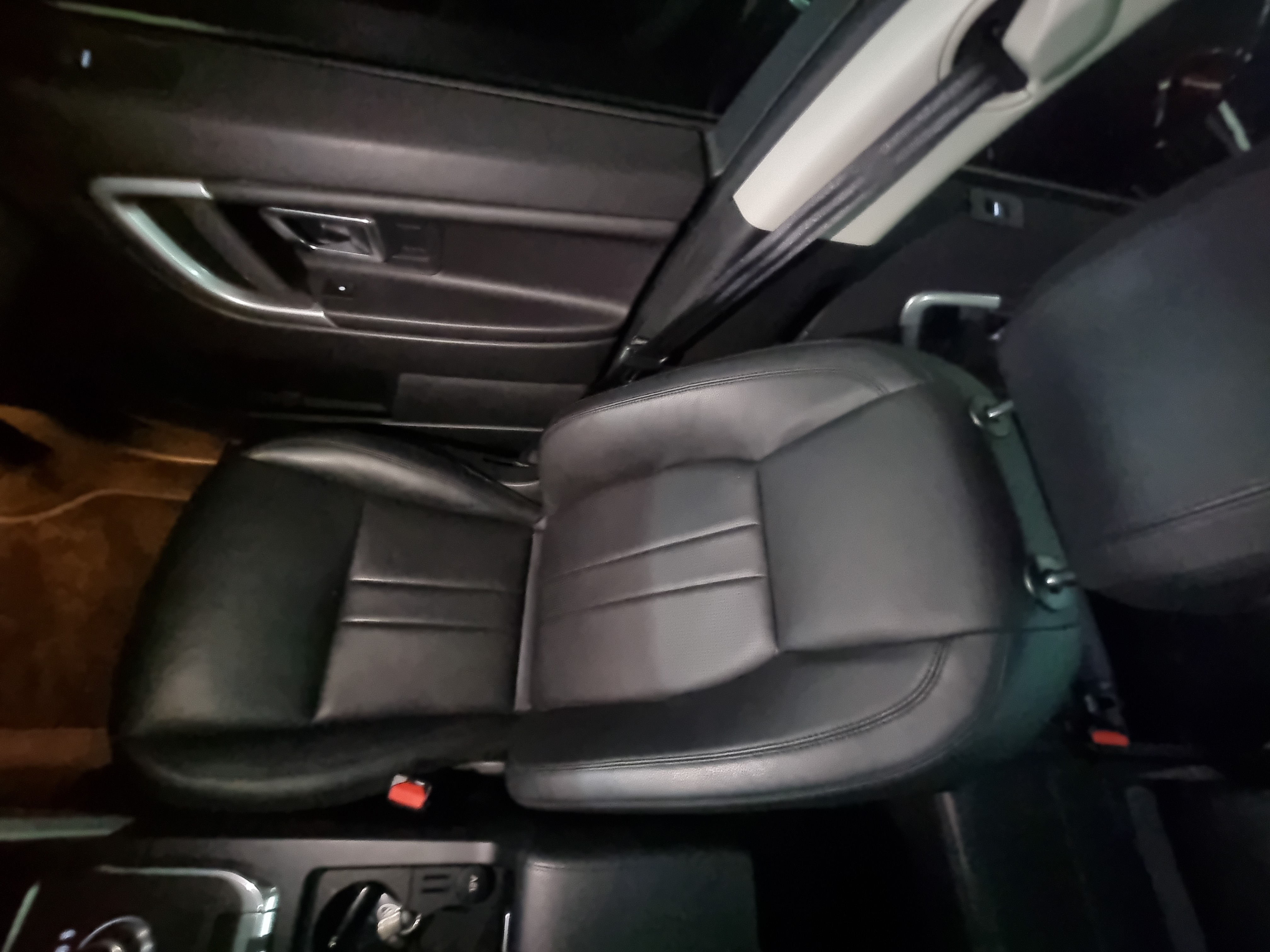 2018 RANGE ROVER  DISCOVERY SPORTS 2.0 TD4 SE (150PS)  - Thumbnail 16