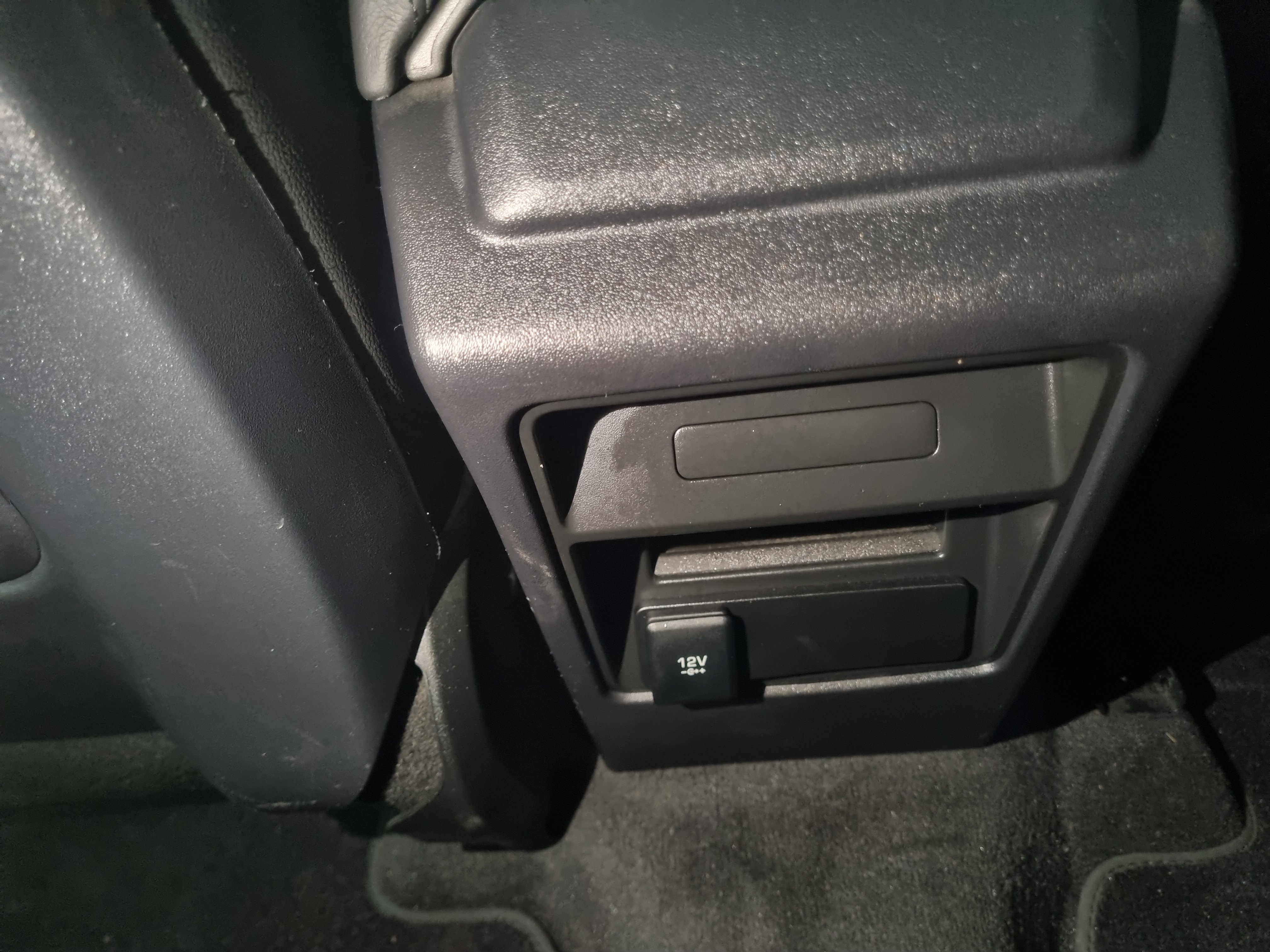 2018 RANGE ROVER  DISCOVERY SPORTS 2.0 TD4 SE (150PS)  - Thumbnail 33
