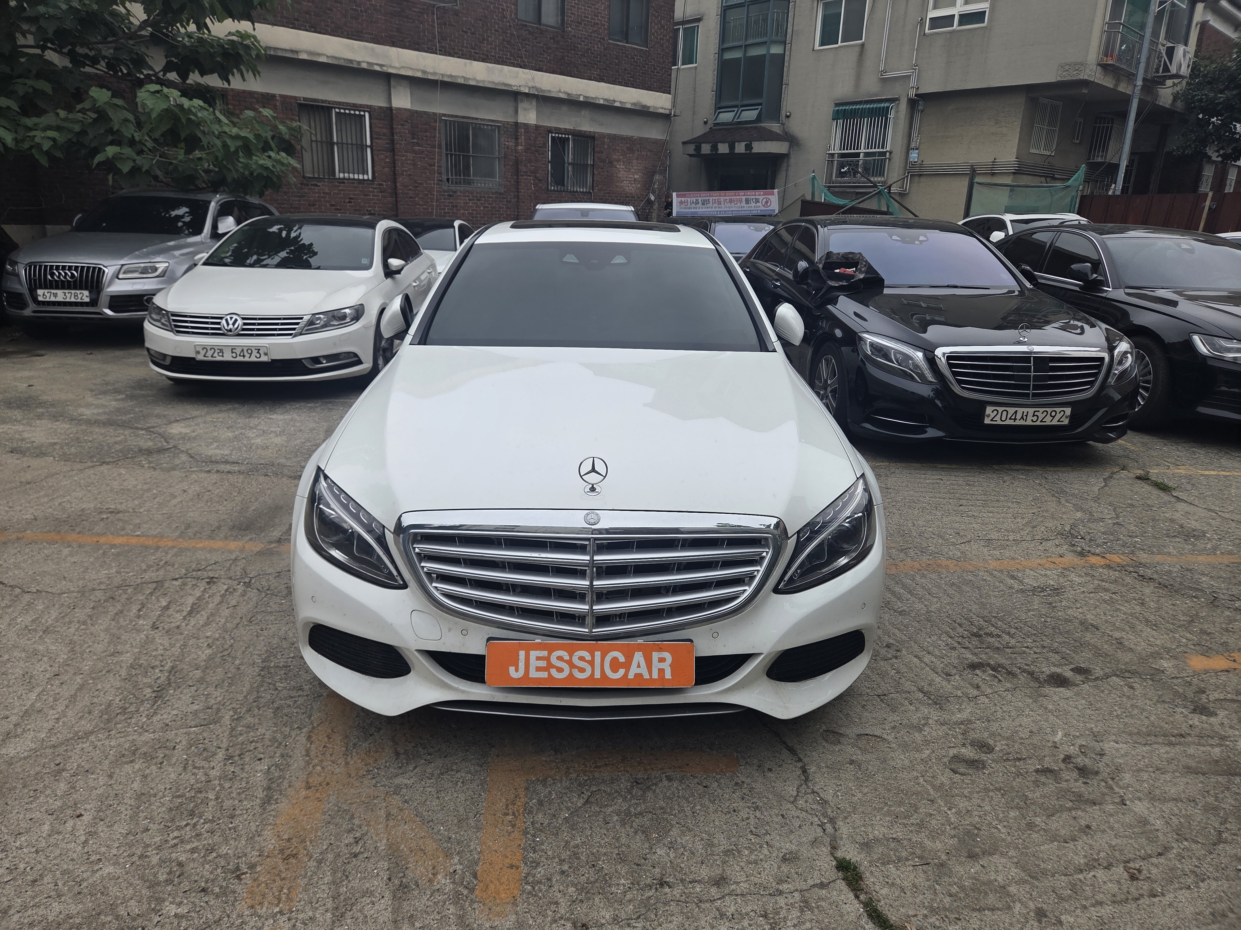 2016 BENZ W205 C220d avagarde - Thumbnail 3