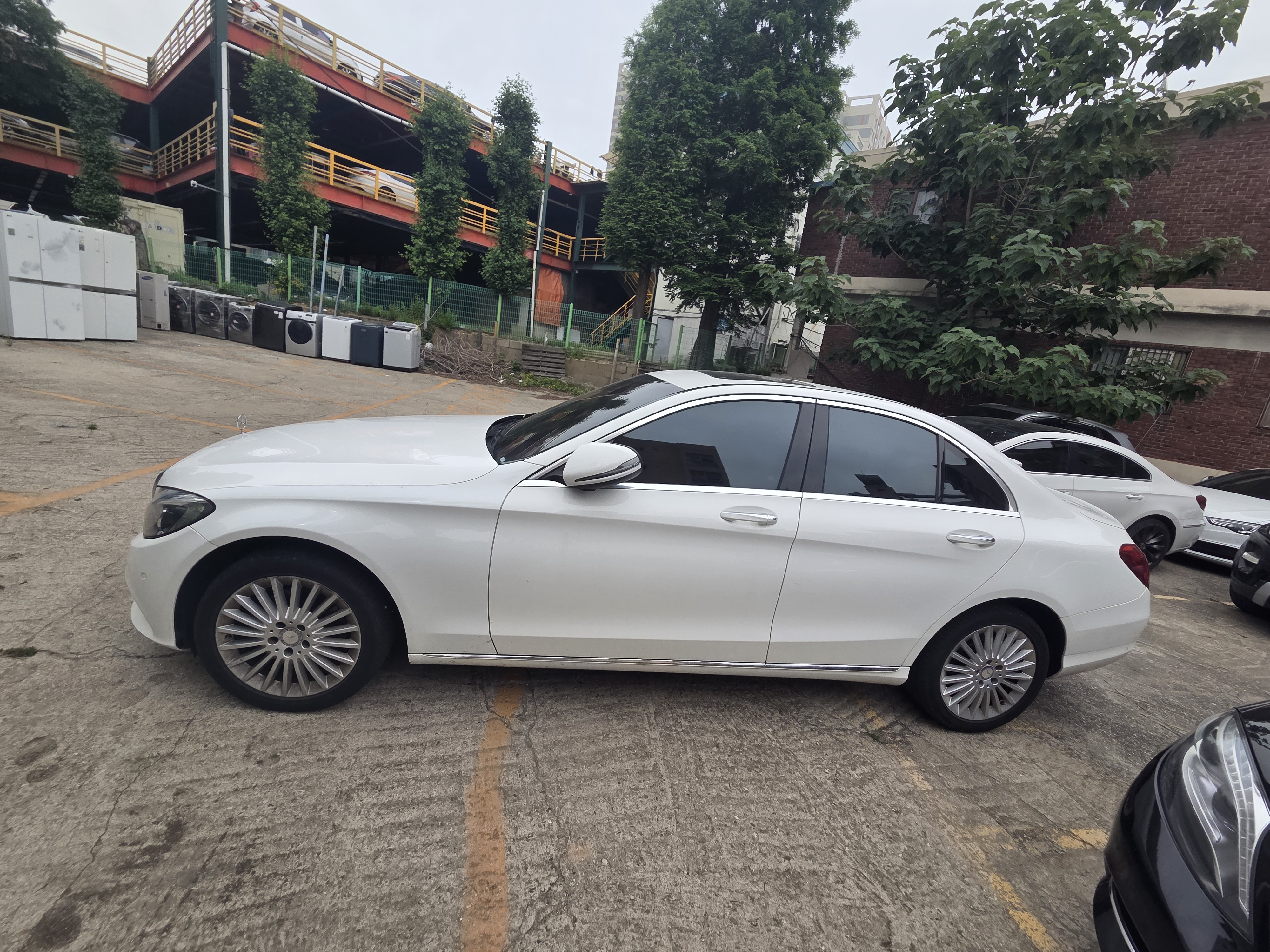 2016 BENZ W205 C220d avagarde - Thumbnail 6