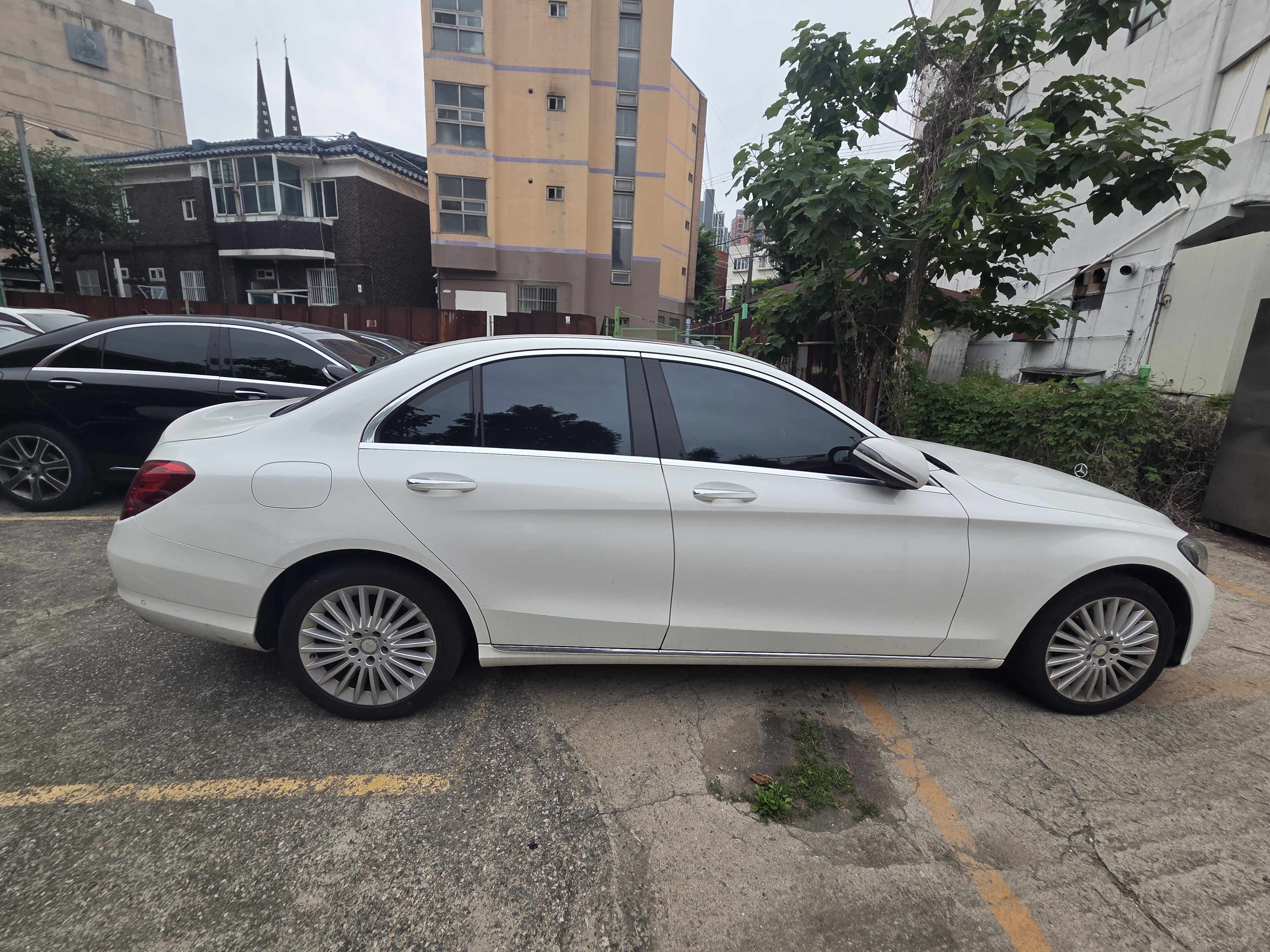 2016 BENZ W205 C220d avagarde - Thumbnail 8