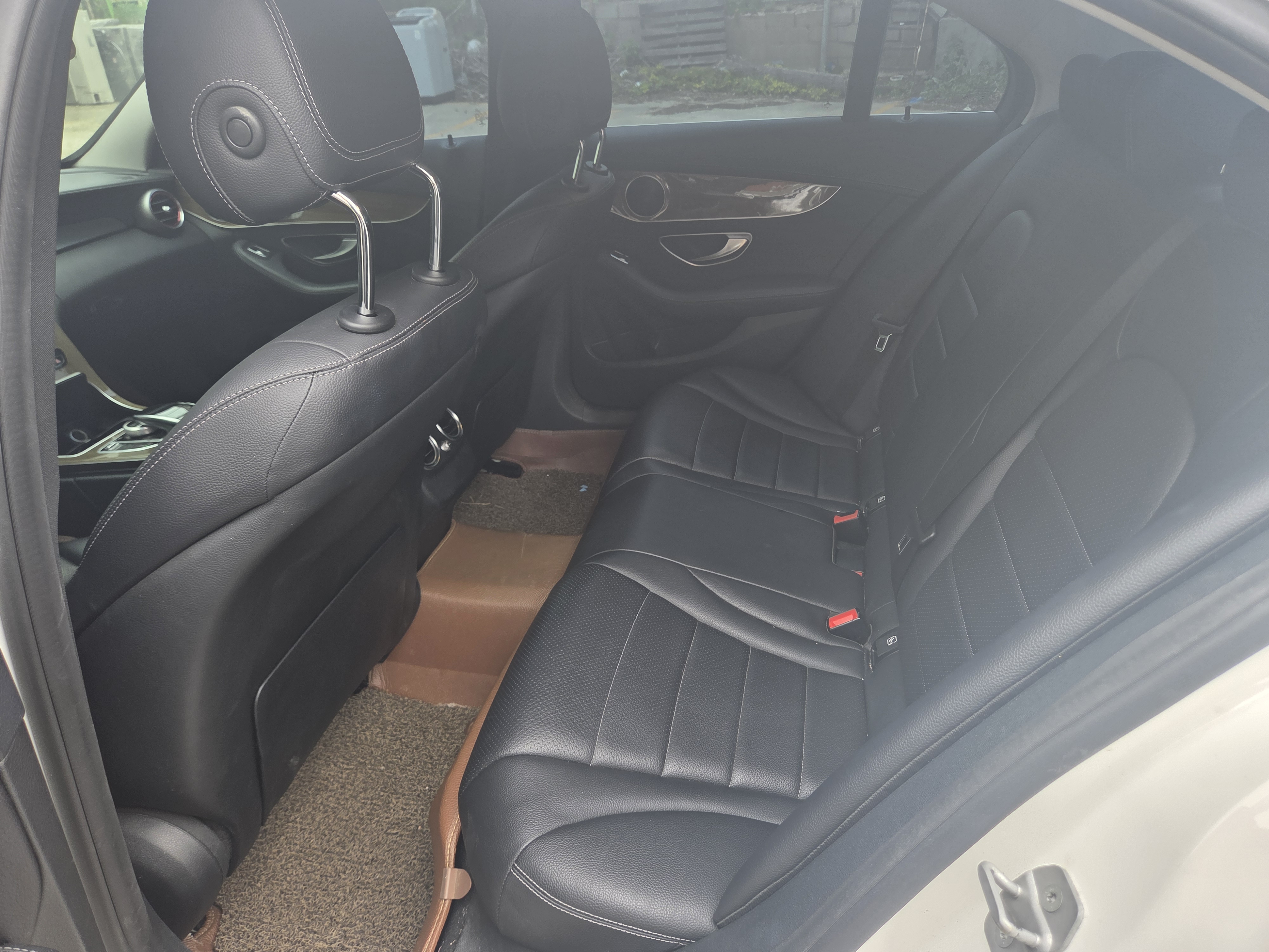 2016 BENZ W205 C220d avagarde - Thumbnail 39