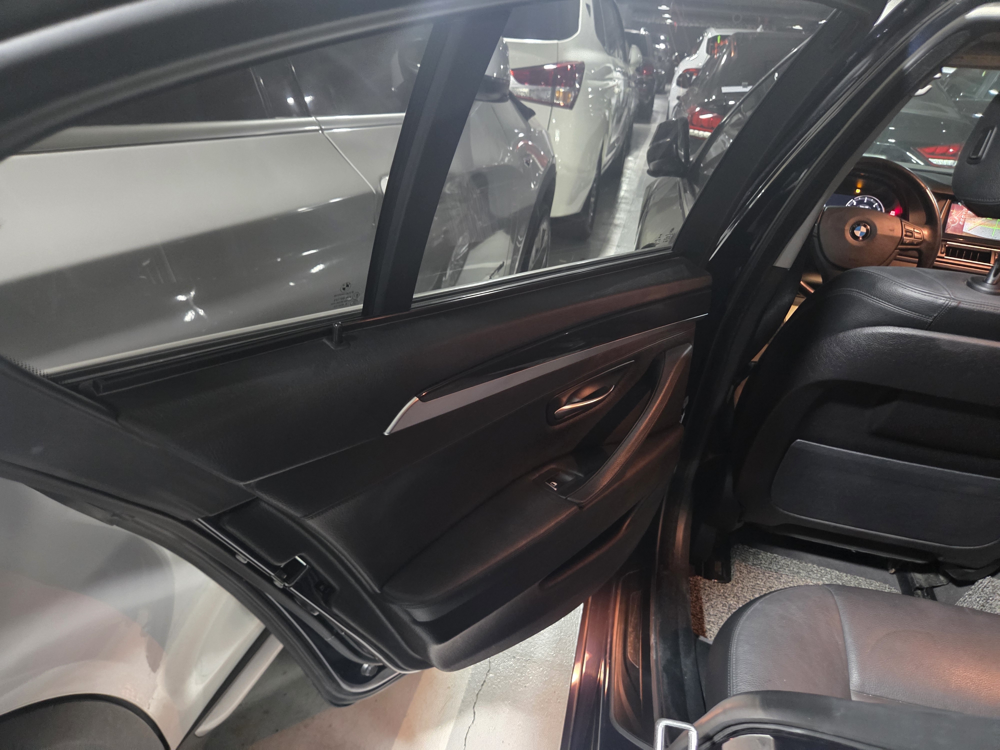 2015 BMW 520d - Thumbnail 26