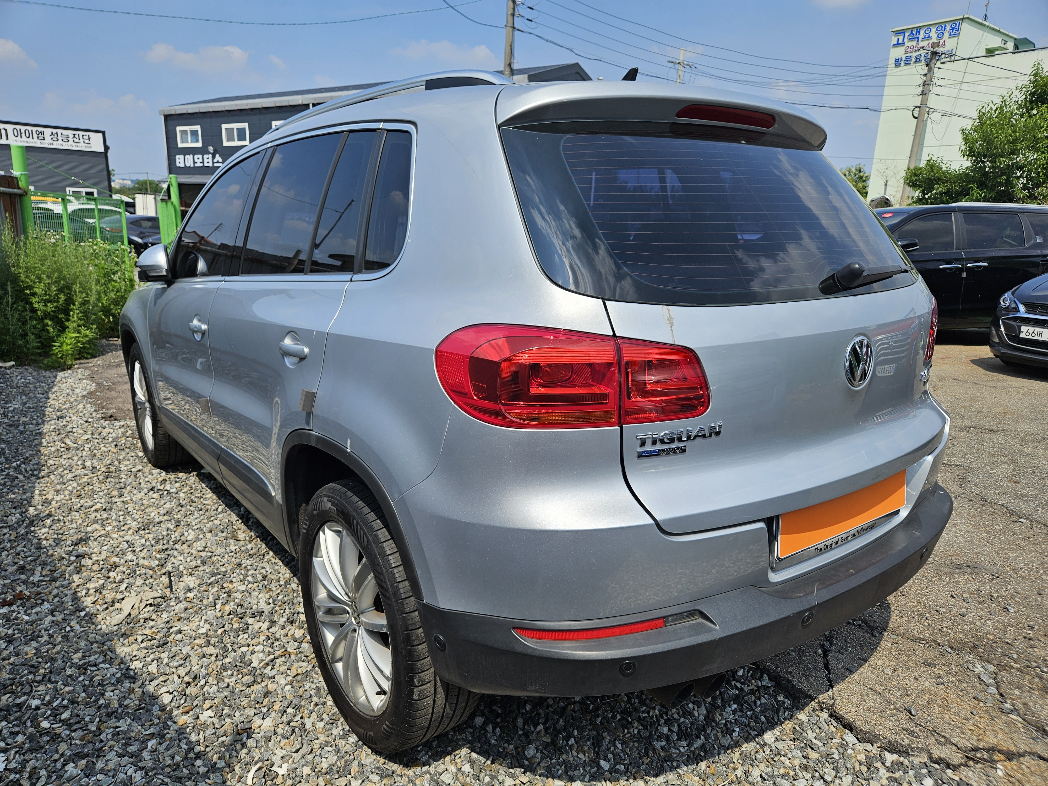 2013  Volkswagen Tiguan 2.0 tdi premium 5N  - Thumbnail 3