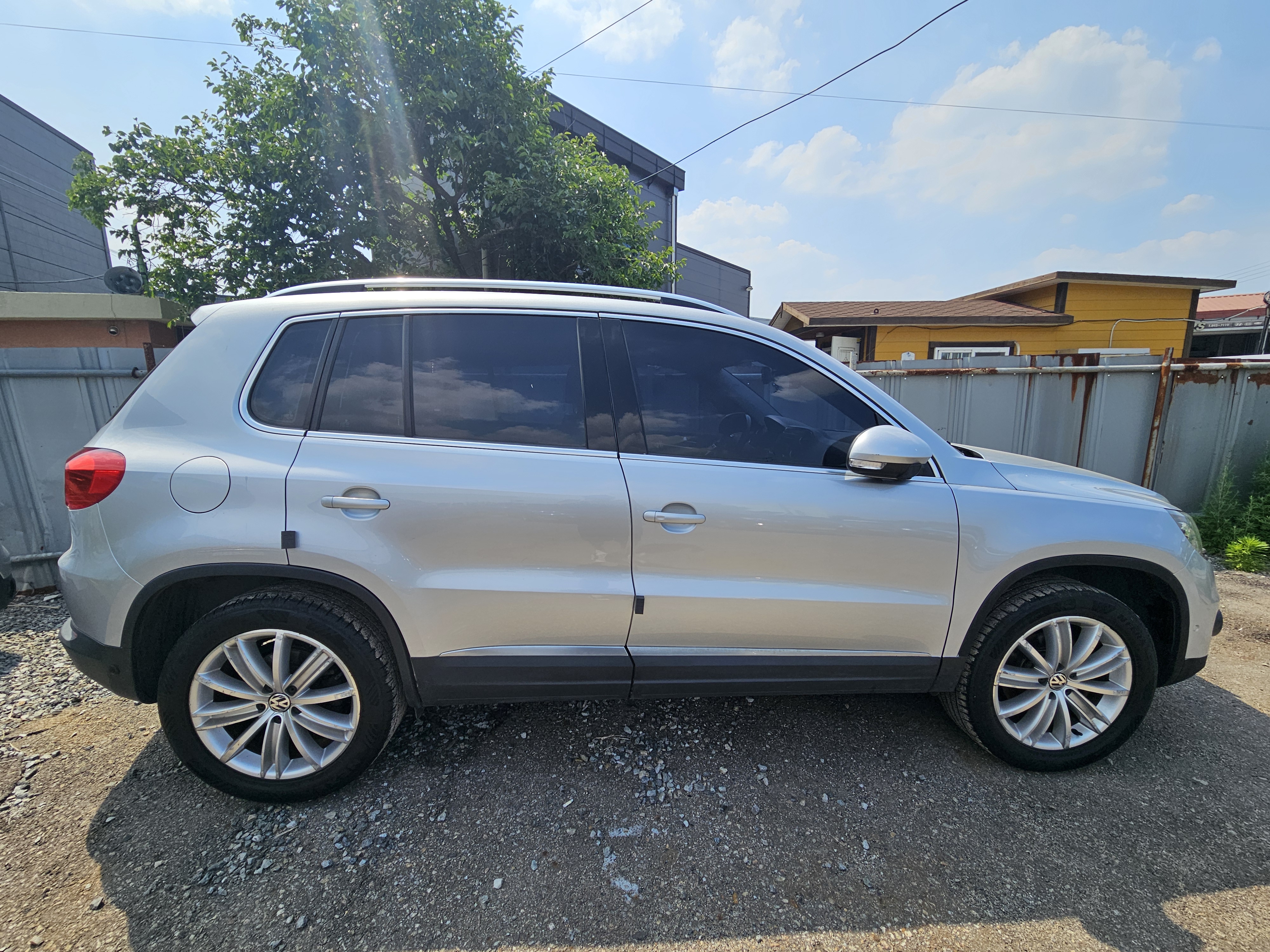 2013  Volkswagen Tiguan 2.0 tdi premium 5N  - Thumbnail 6