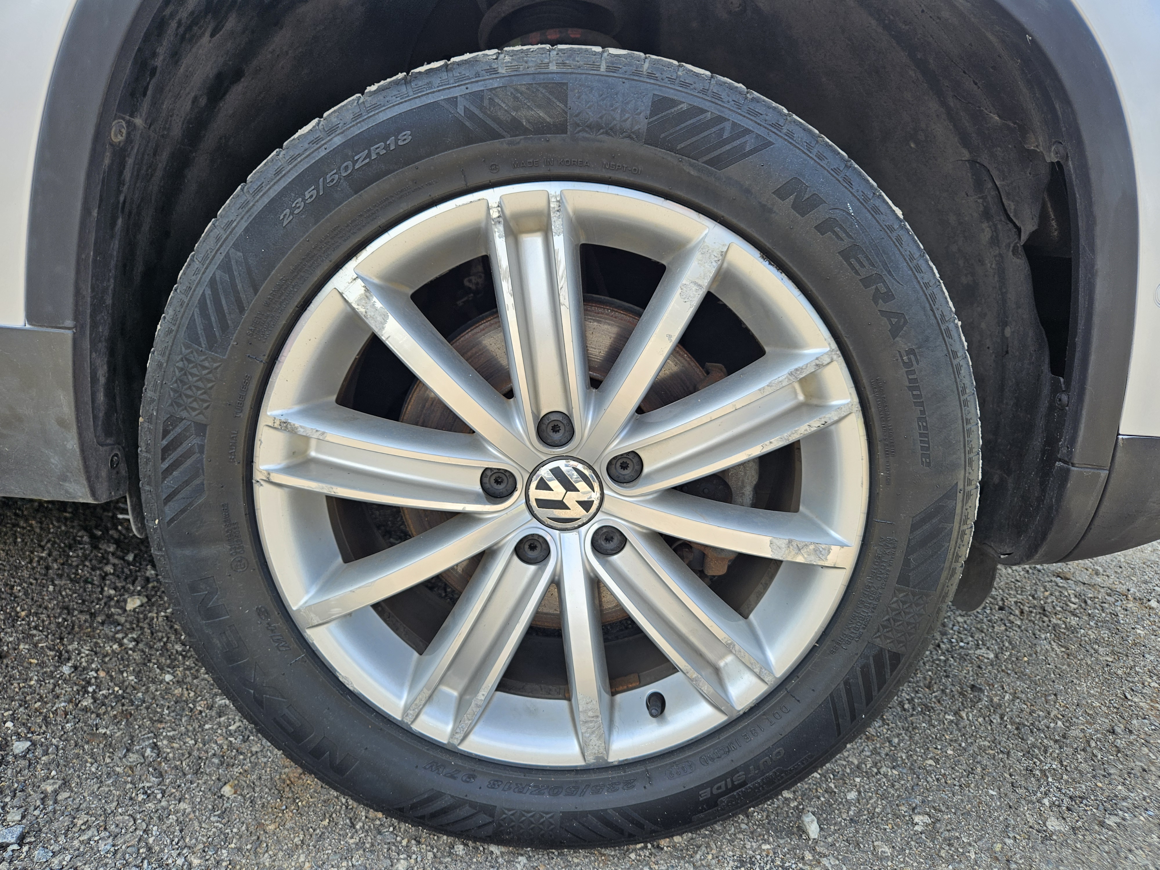 2013  Volkswagen Tiguan 2.0 tdi premium 5N  - Thumbnail 8