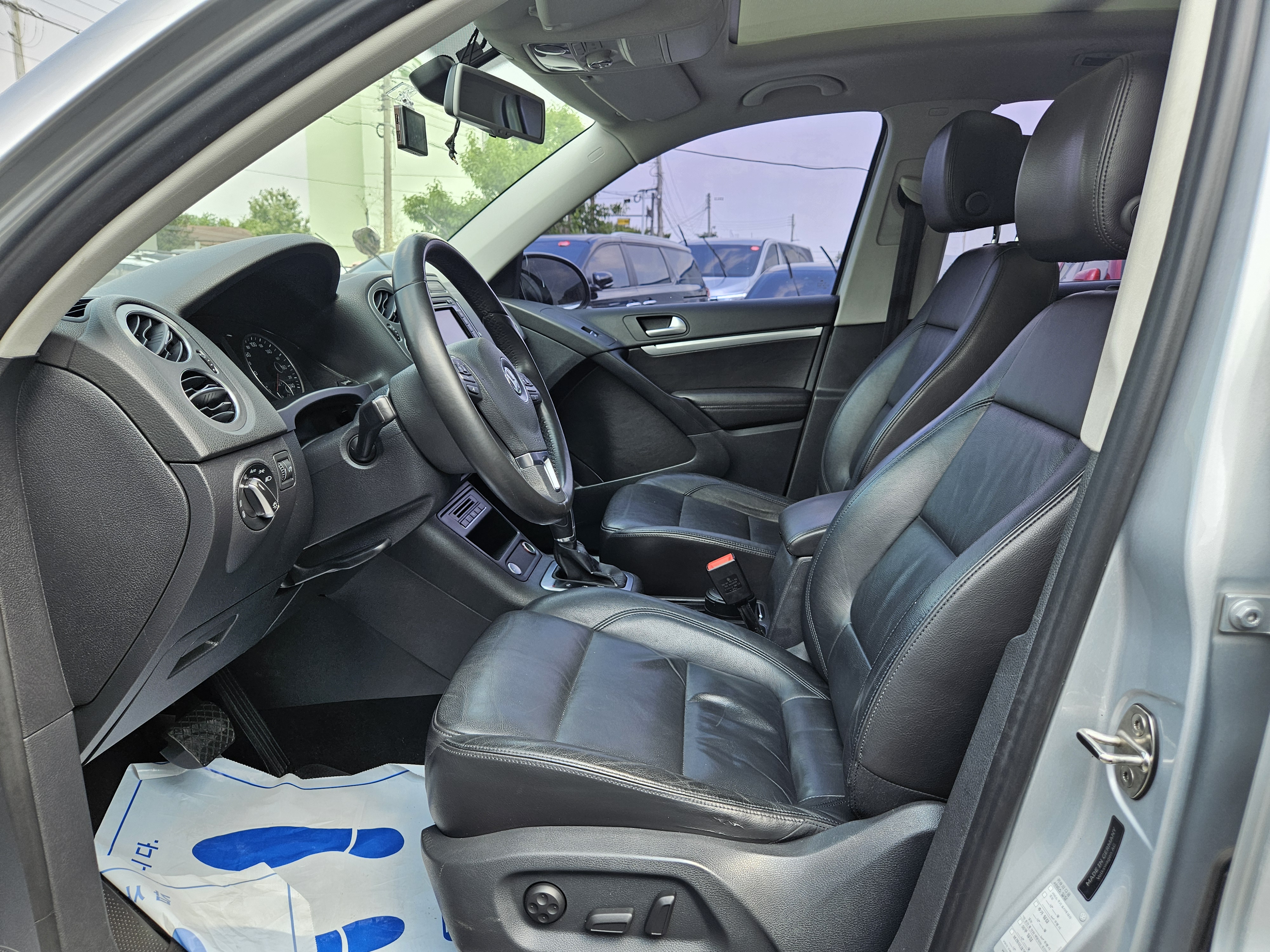 2013  Volkswagen Tiguan 2.0 tdi premium 5N  - Thumbnail 15