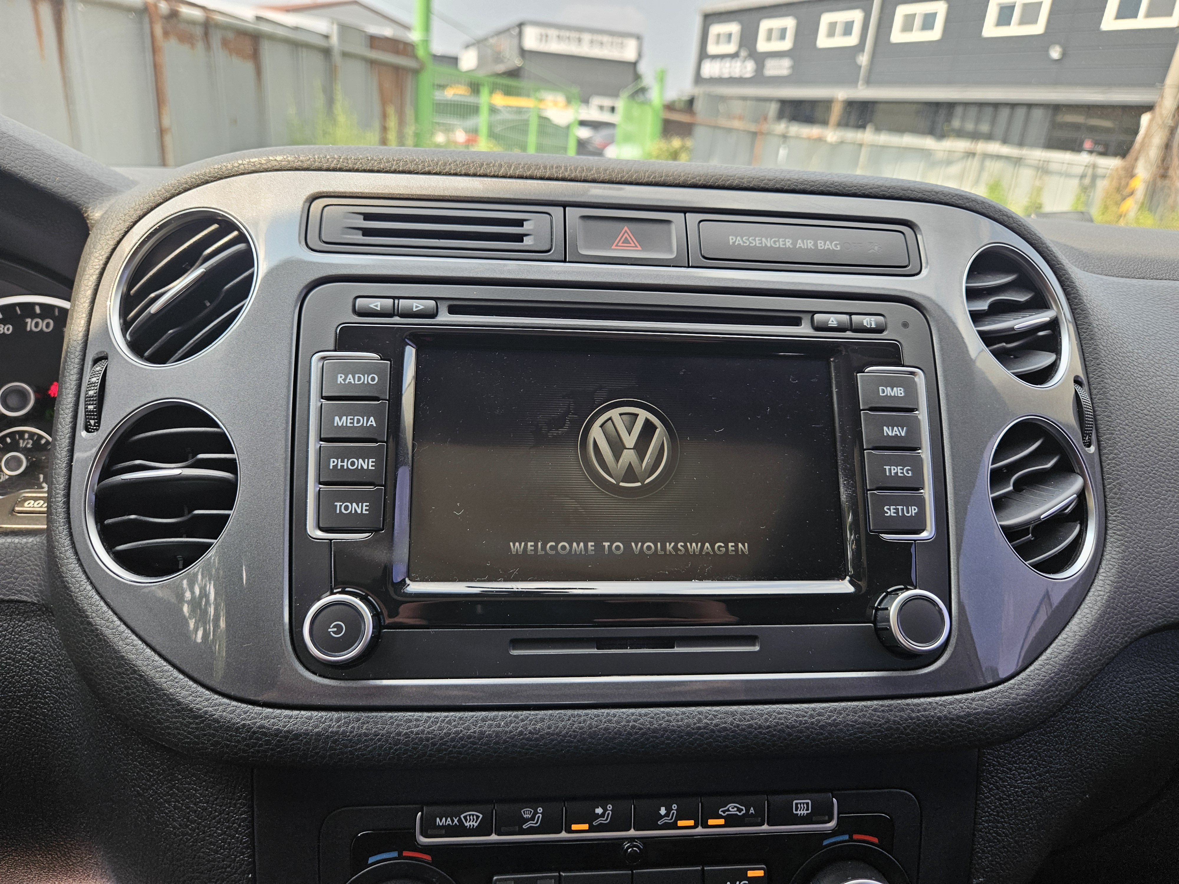 2013  Volkswagen Tiguan 2.0 tdi premium 5N  - Thumbnail 28