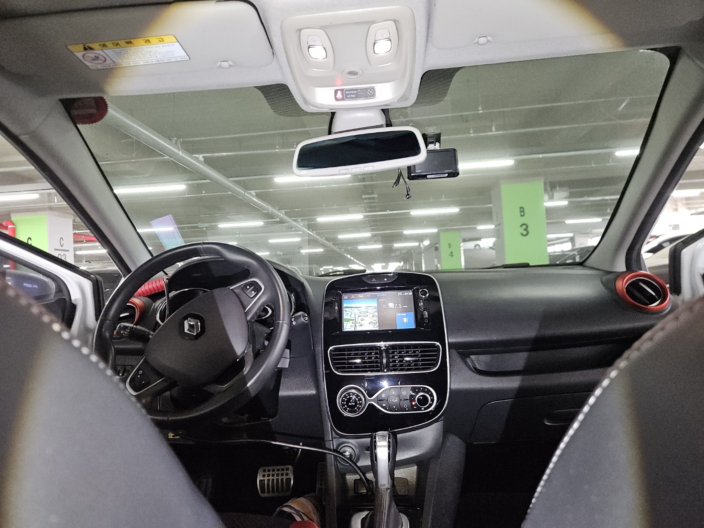 2019 Renault Korea Clio Intense Panoramic - Thumbnail 24