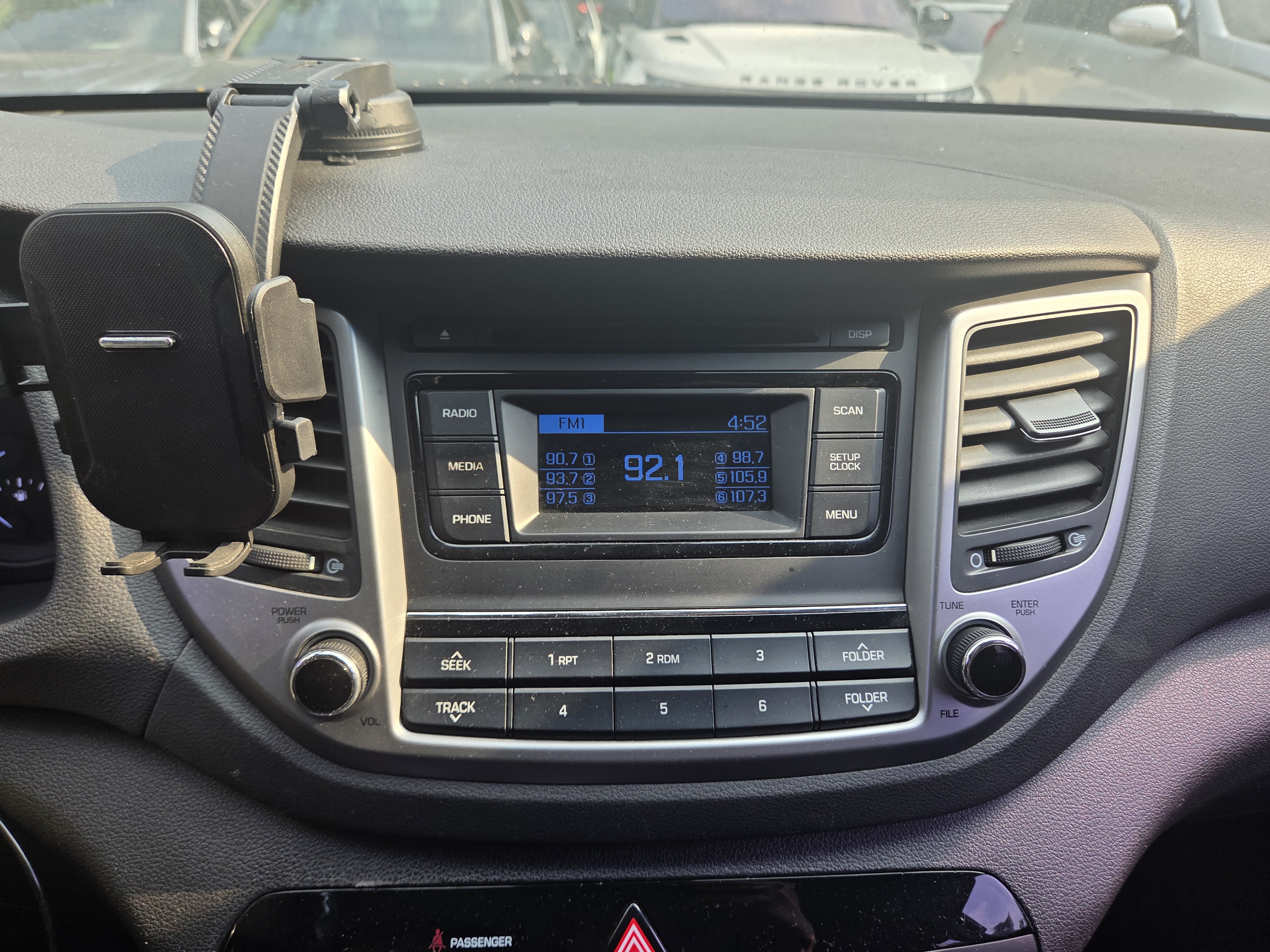 2016 HYUNDAI  ALL NEW TUCSON 1.7 2WD STYLE  - Thumbnail 19