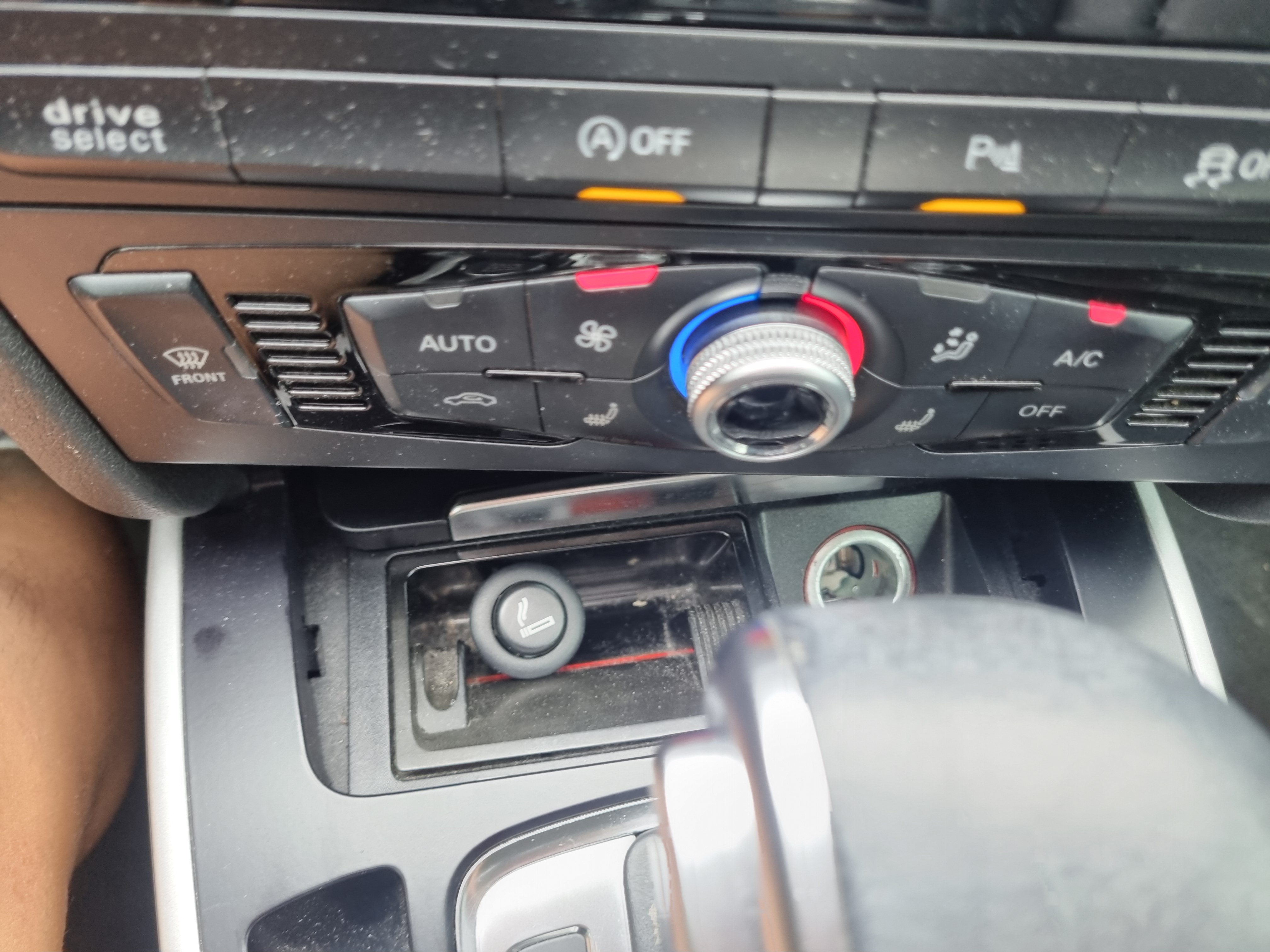 2015 AUDI  A4 30 TDI  - Thumbnail 25