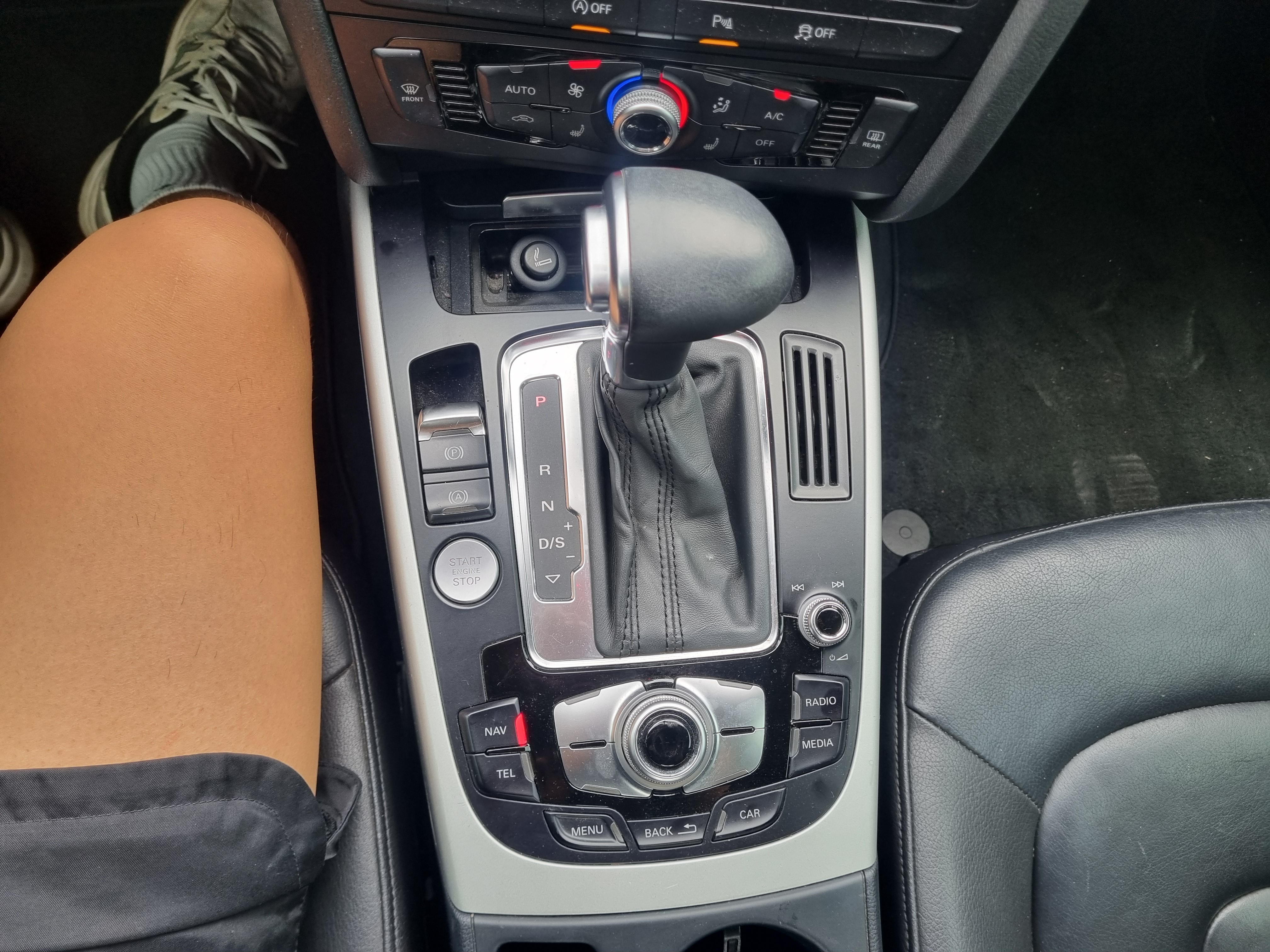 2015 AUDI  A4 30 TDI  - Thumbnail 26