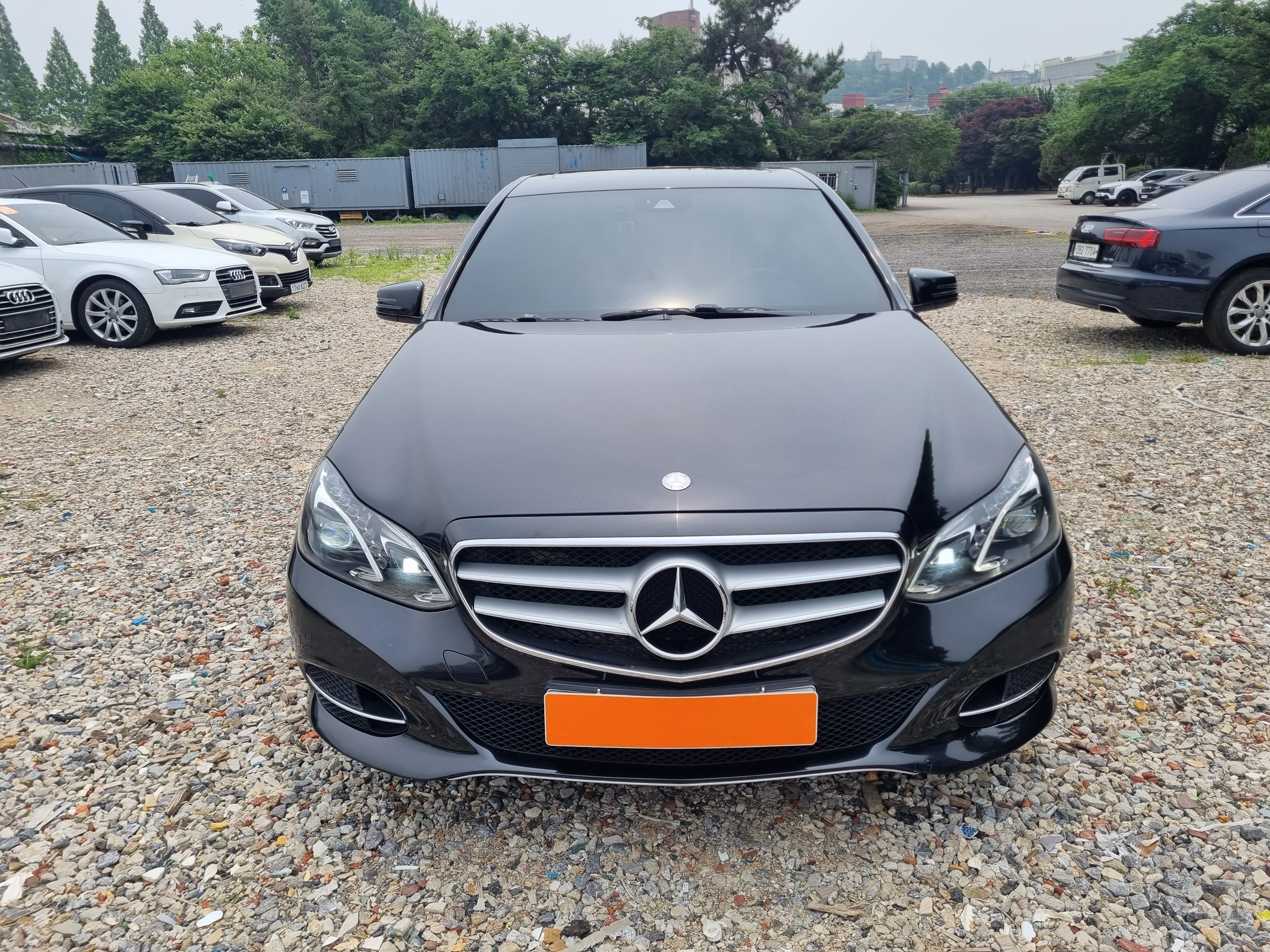 2016 BENZ  W212 E220  - Thumbnail 2