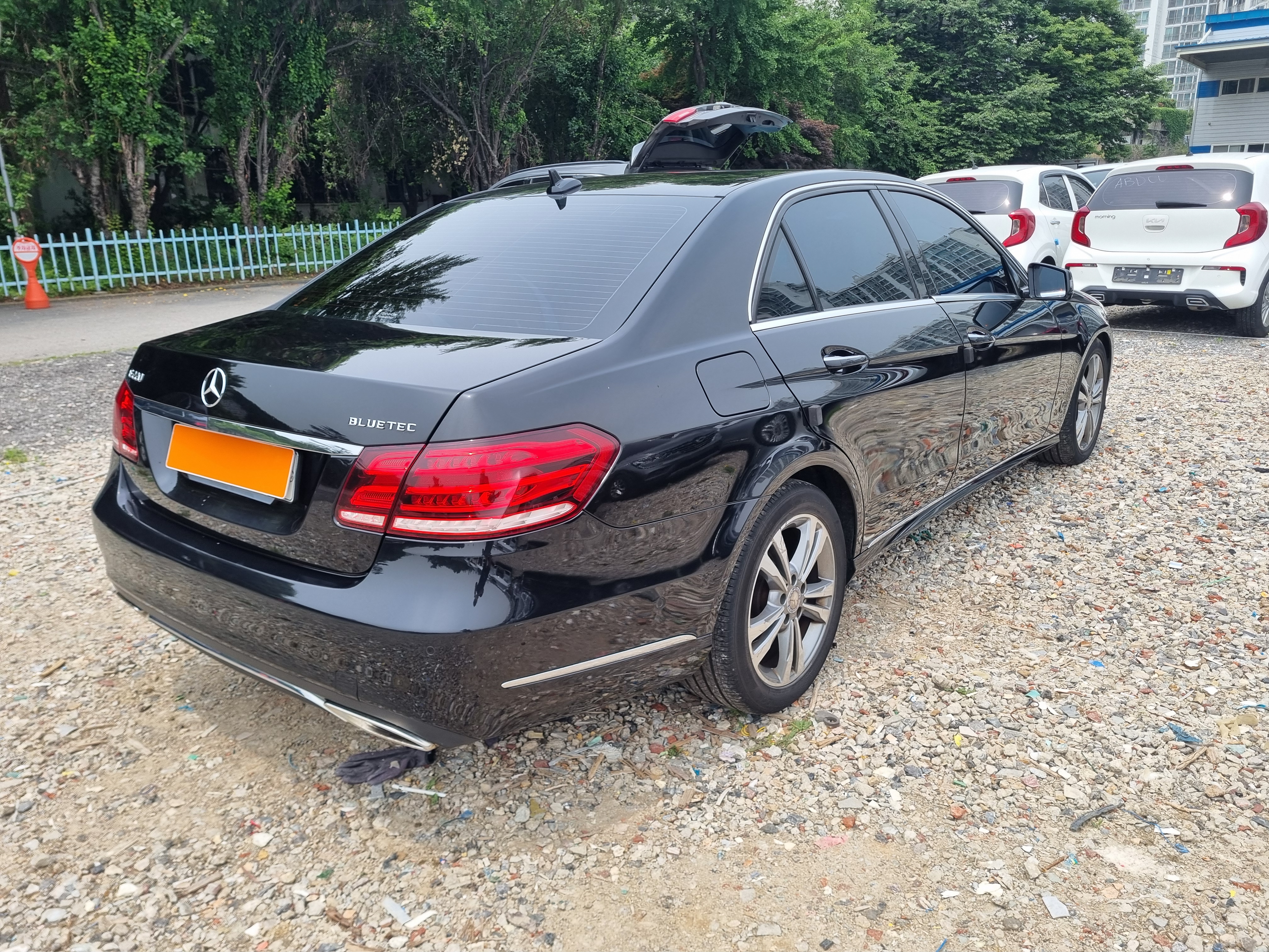 2016 BENZ  W212 E220  - Thumbnail 8