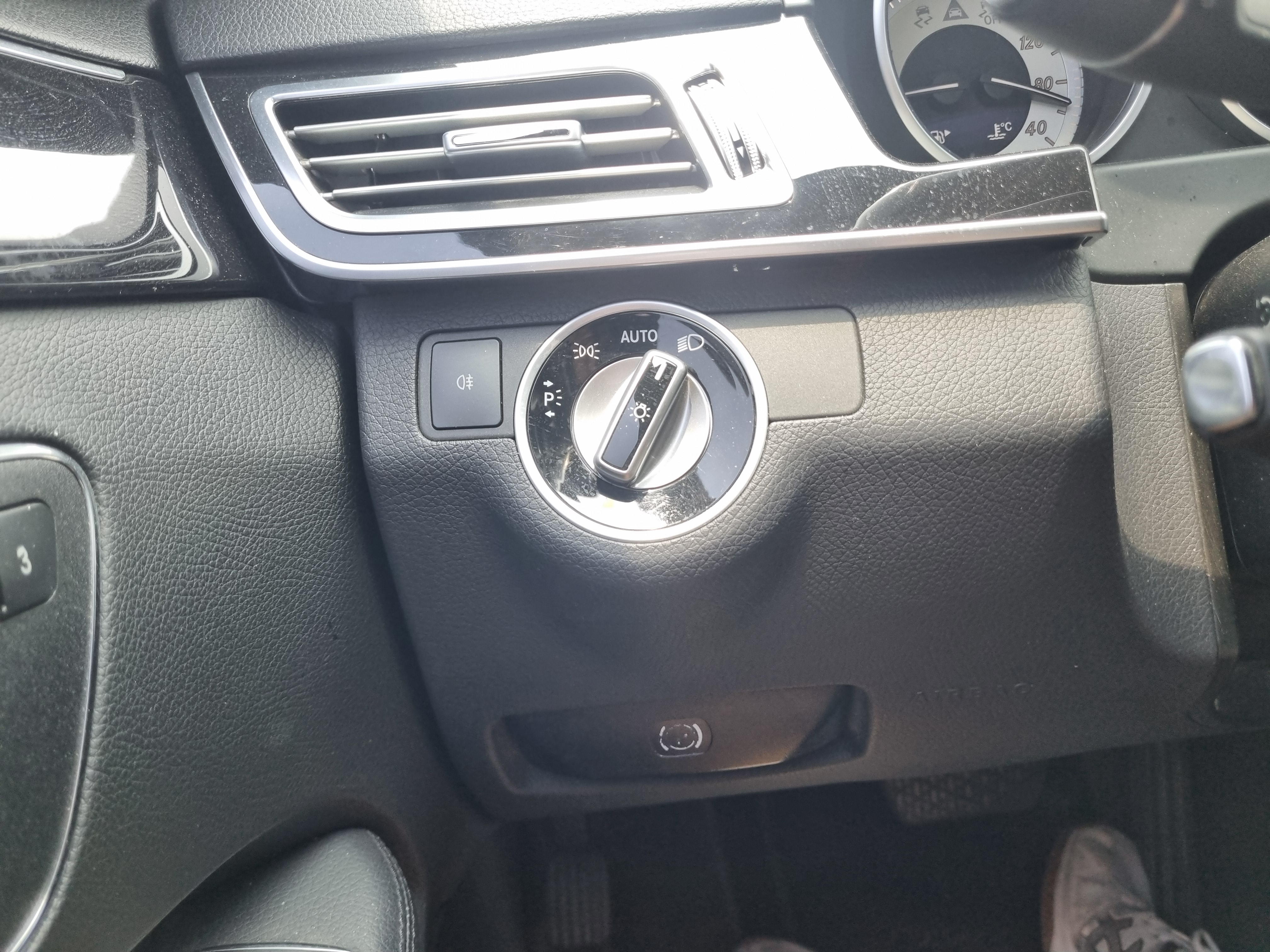2016 BENZ  W212 E220  - Thumbnail 28
