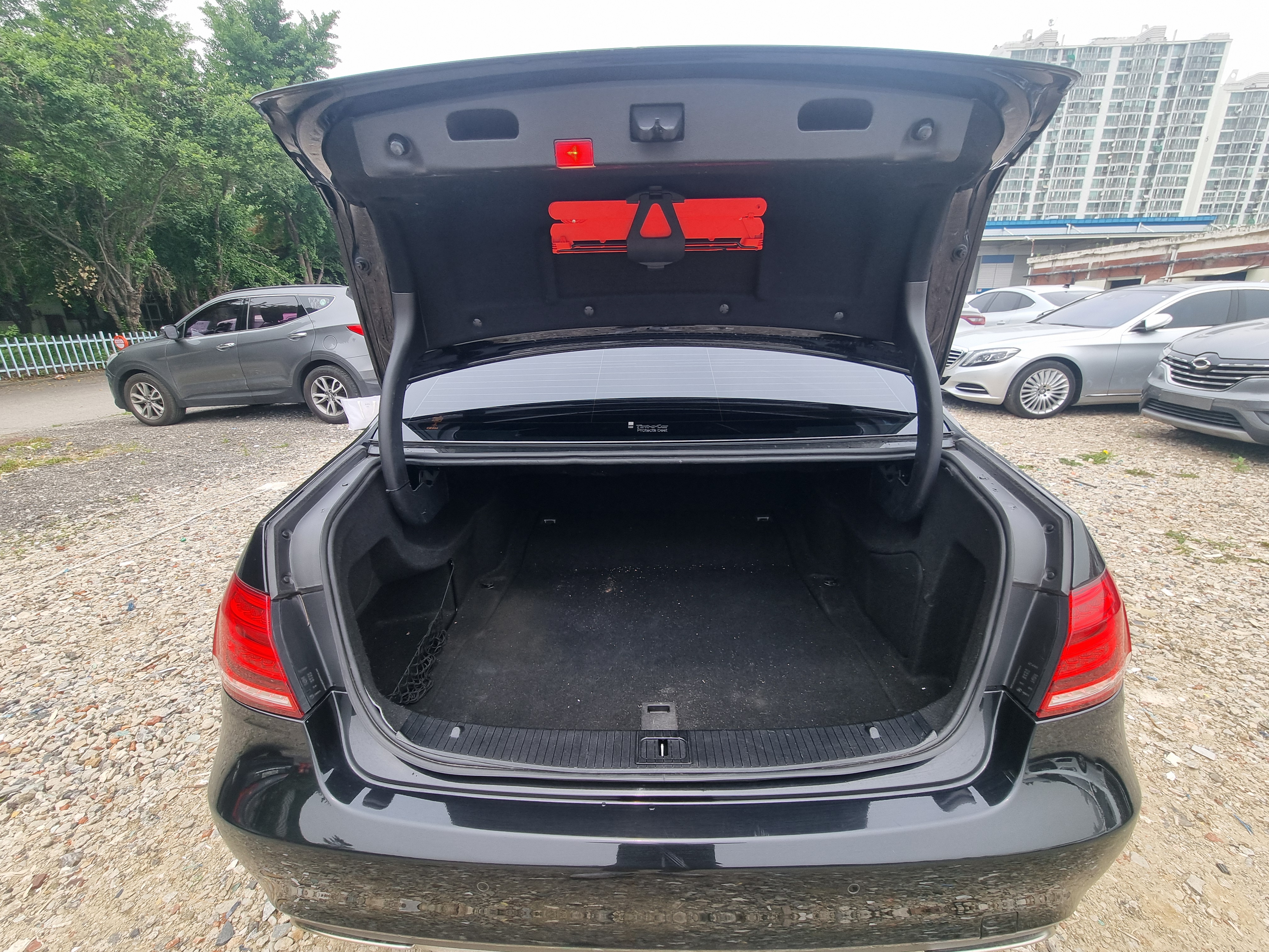 2016 BENZ  W212 E220  - Thumbnail 38