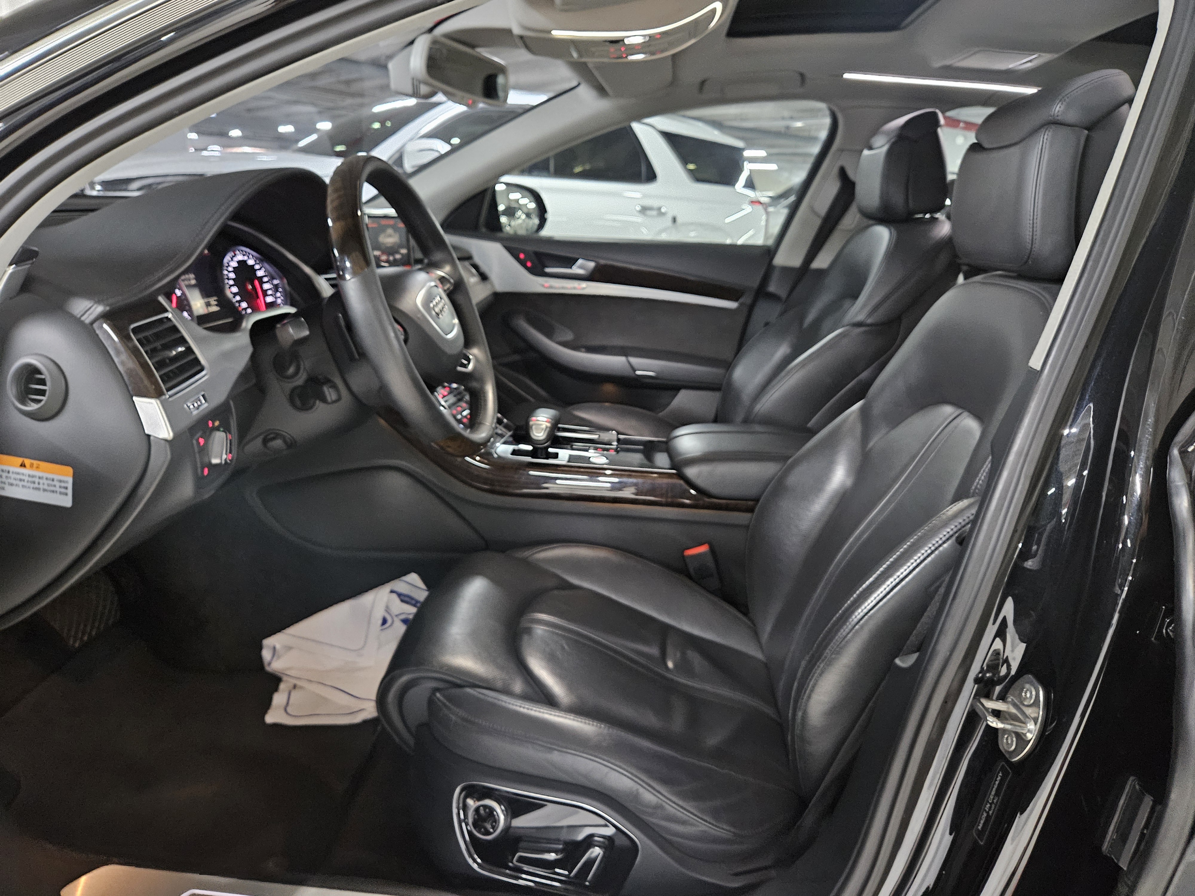 2014 AUDI  A8 3.0 TDI Quattro LWB D4  - Thumbnail 19