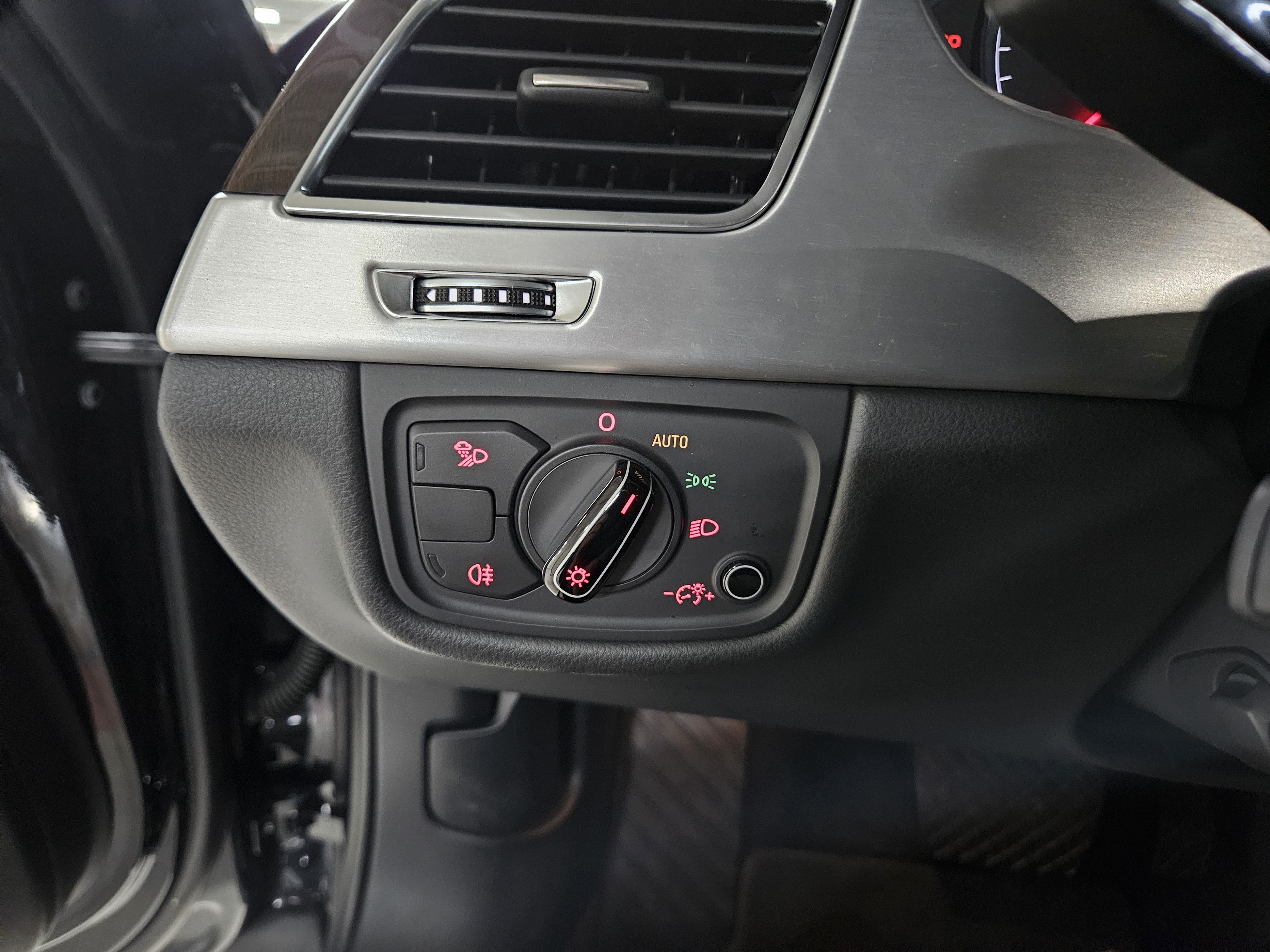 2014 AUDI  A8 3.0 TDI Quattro LWB D4  - Thumbnail 29