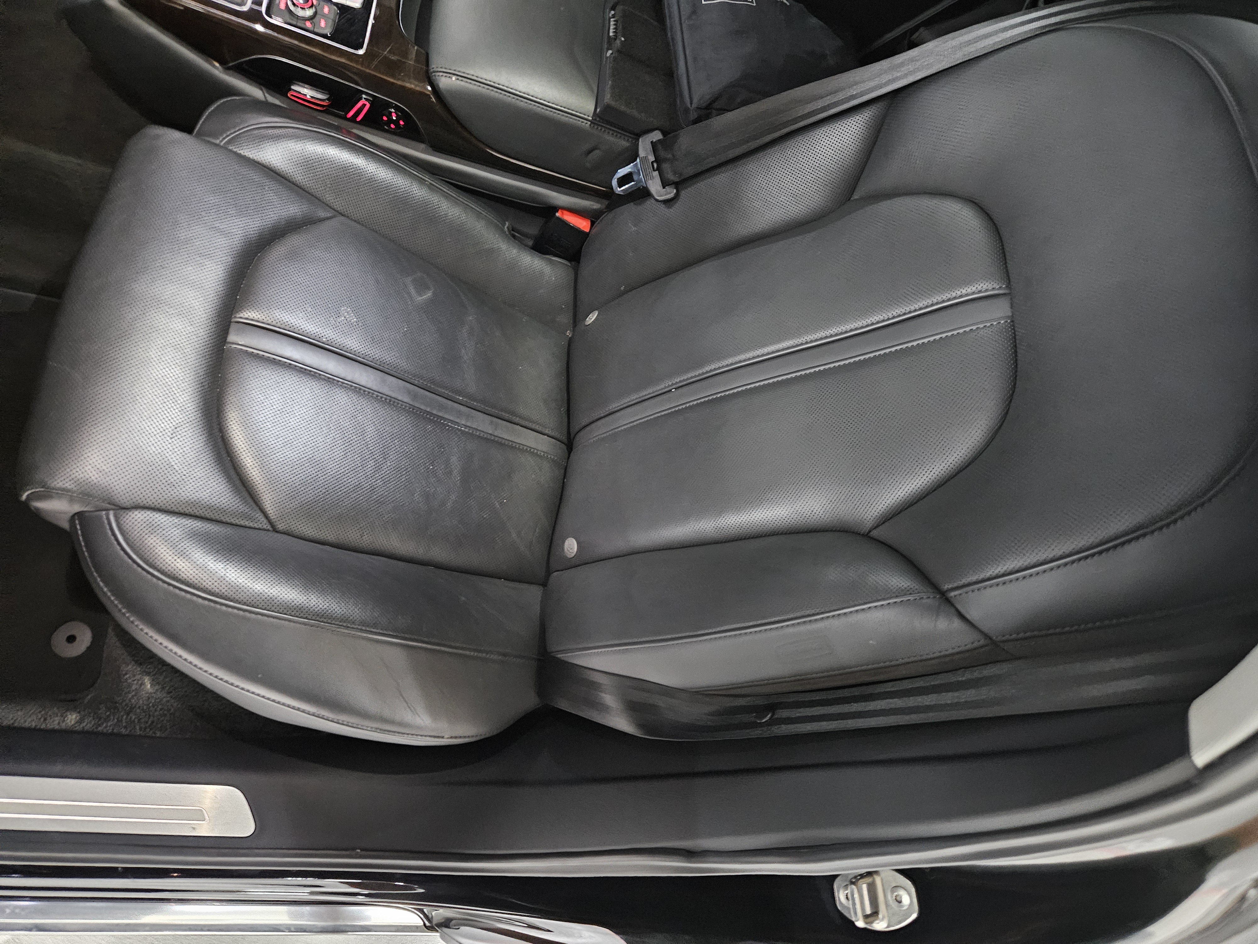 2014 AUDI  A8 3.0 TDI Quattro LWB D4  - Thumbnail 33
