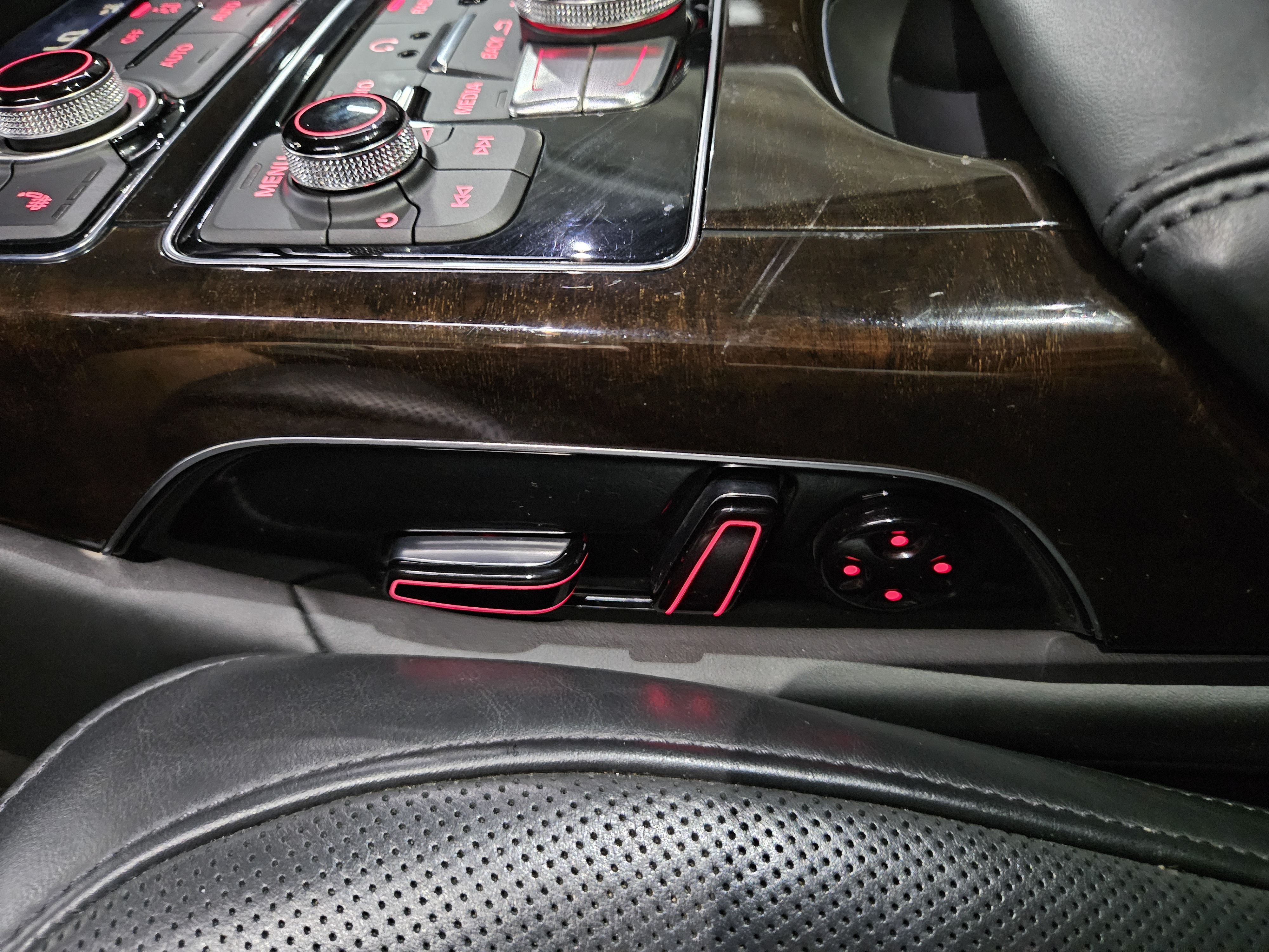 2014 AUDI  A8 3.0 TDI Quattro LWB D4  - Thumbnail 41