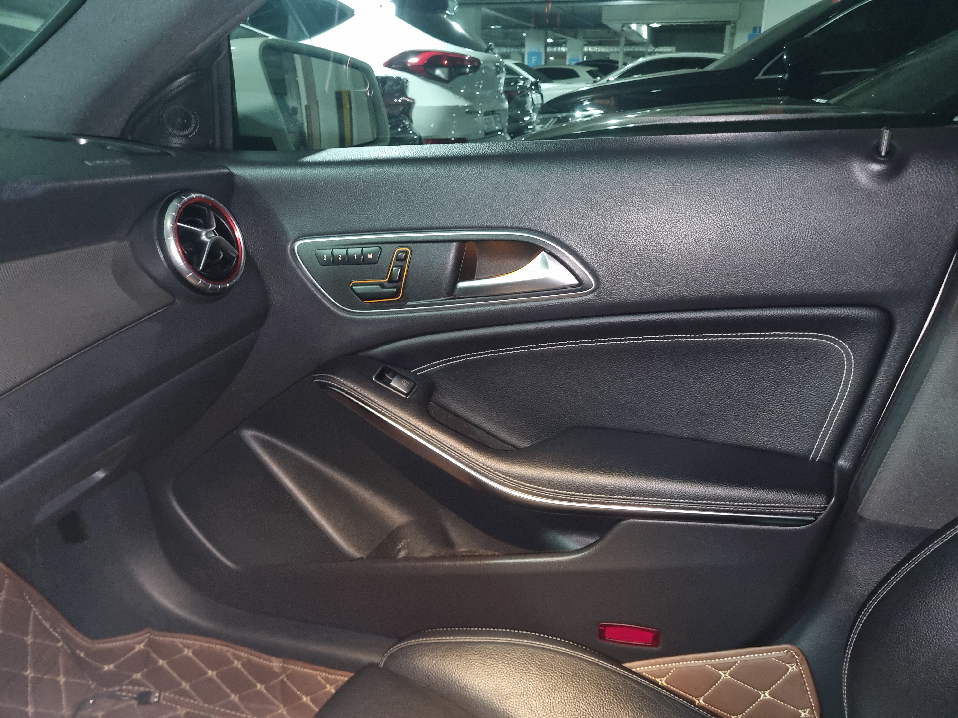 2016 BENZ  C117 CLA200 d 4MATIC  - Thumbnail 13