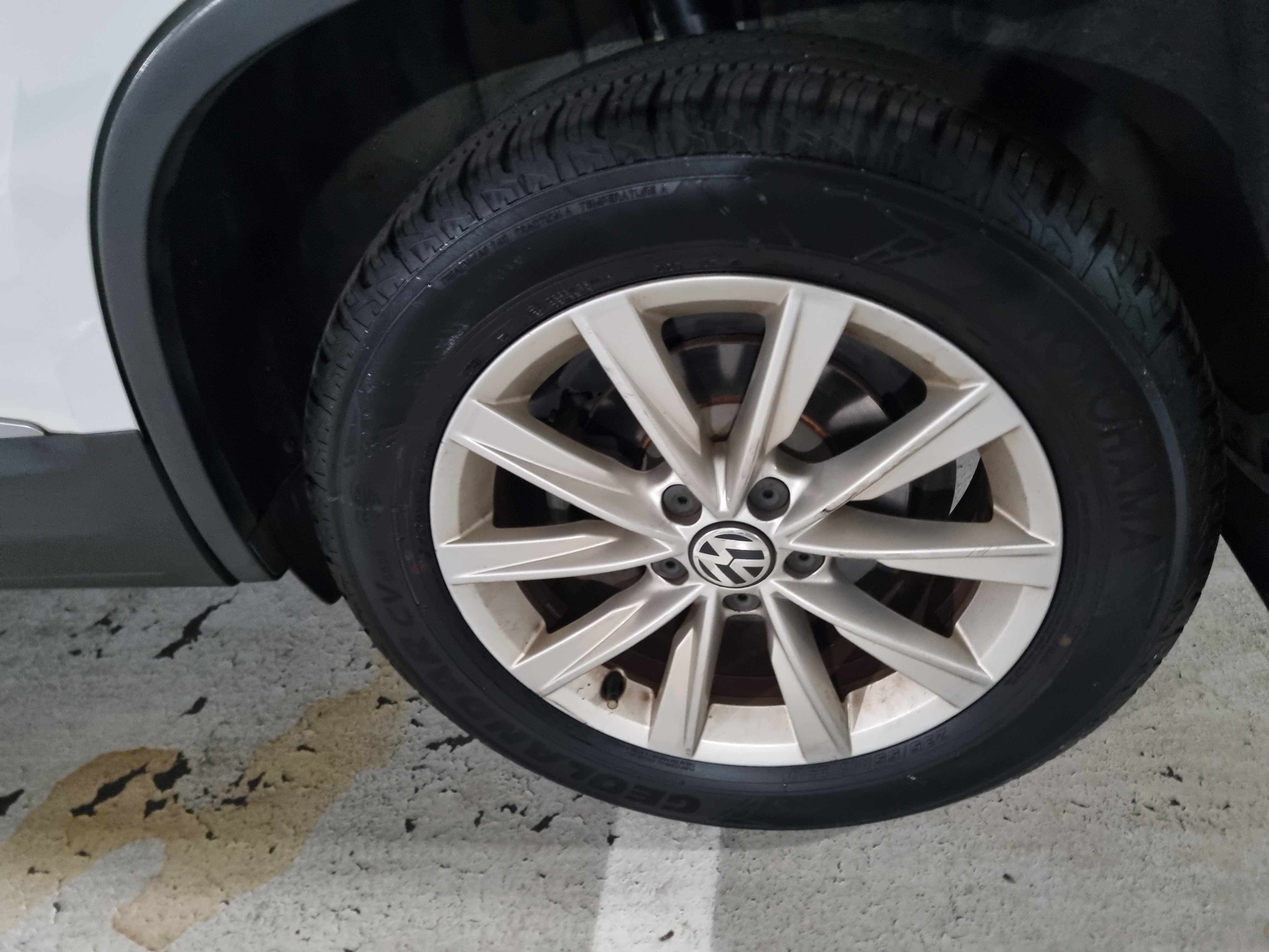 2014 Volkswagen Tiguan 2.0 tdi comfort 5N  - Thumbnail 11