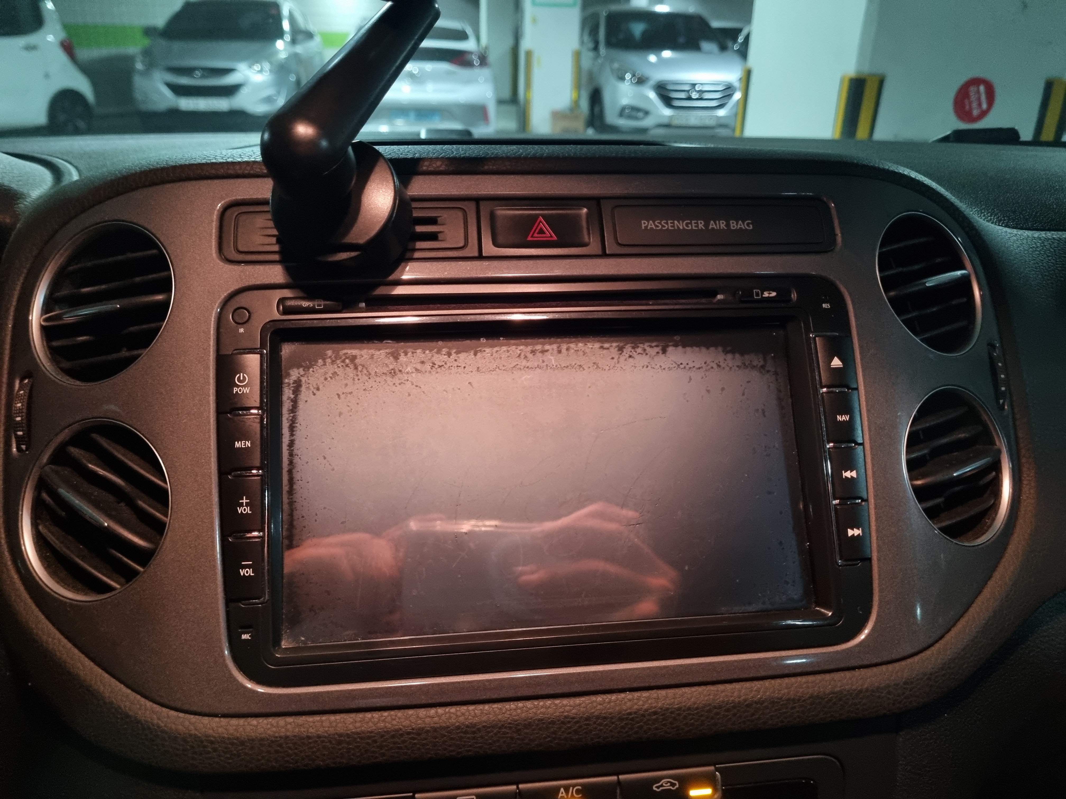 2014 Volkswagen Tiguan 2.0 tdi comfort 5N  - Thumbnail 16