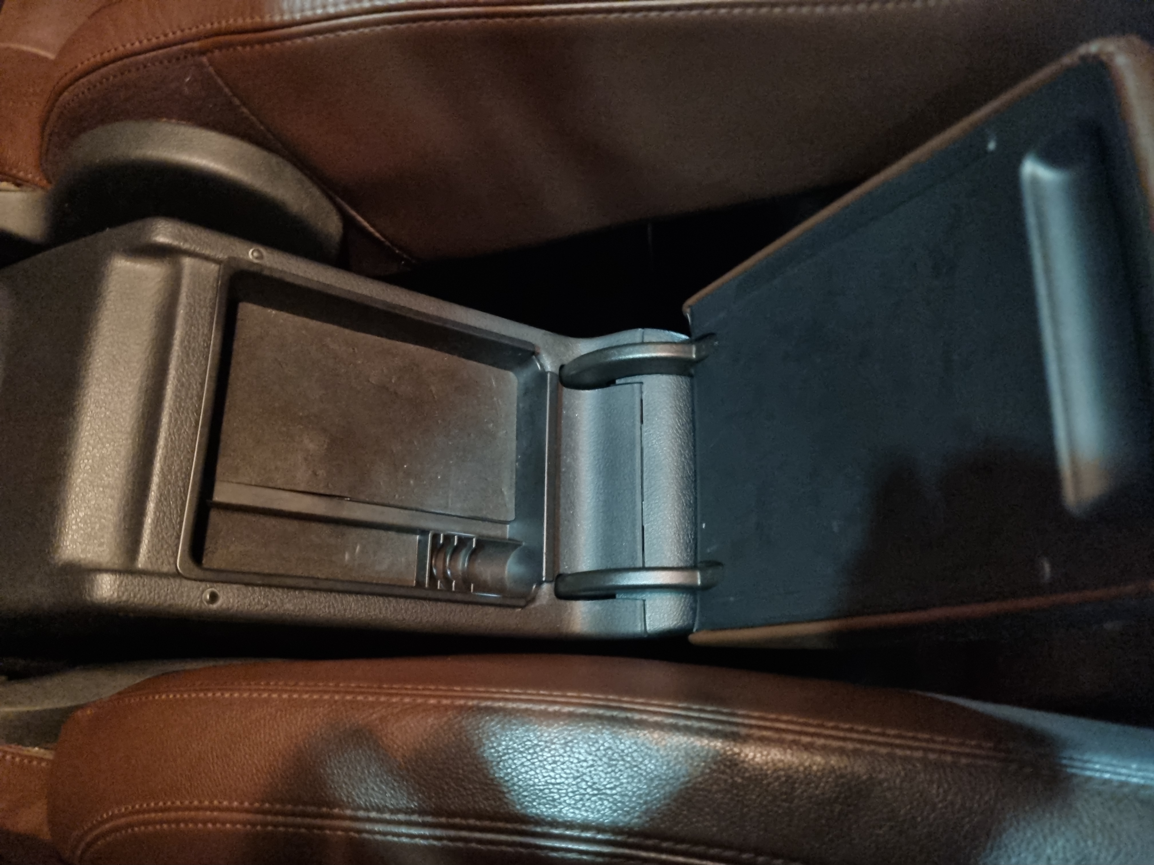 2014 Volkswagen Tiguan 2.0 tdi comfort 5N  - Thumbnail 20
