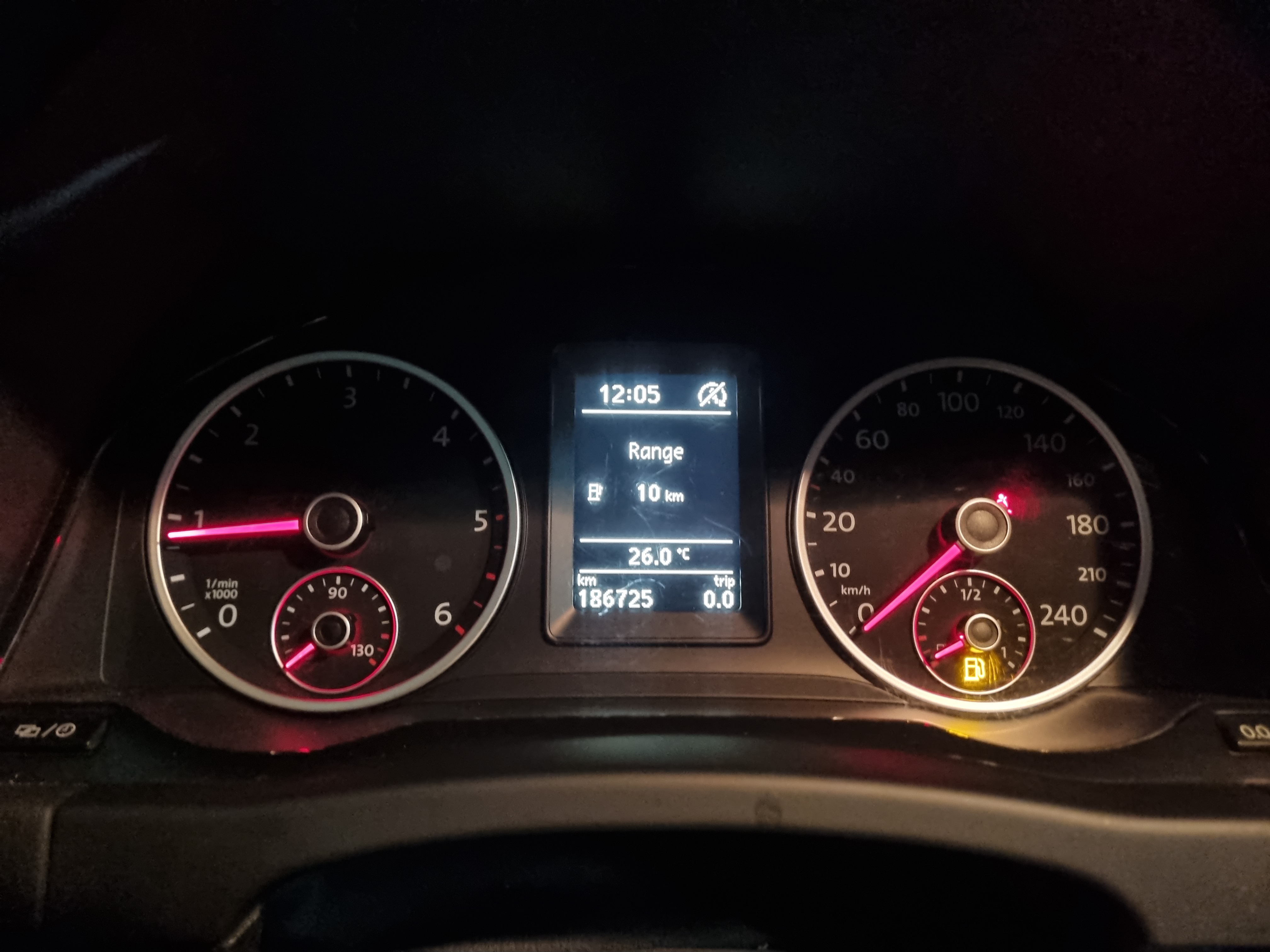 2014 Volkswagen Tiguan 2.0 tdi comfort 5N  - Thumbnail 21