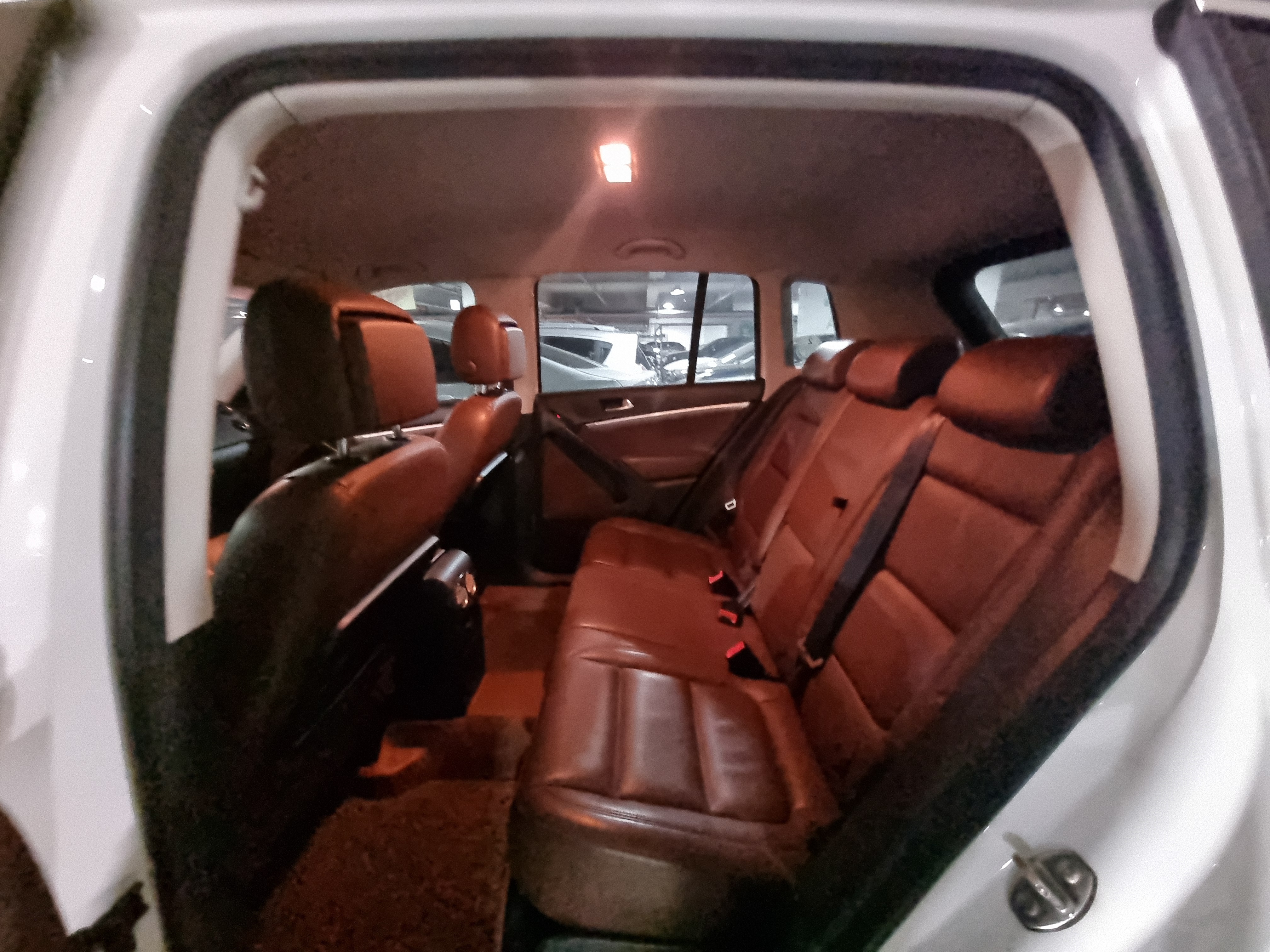 2014 Volkswagen Tiguan 2.0 tdi comfort 5N  - Thumbnail 27