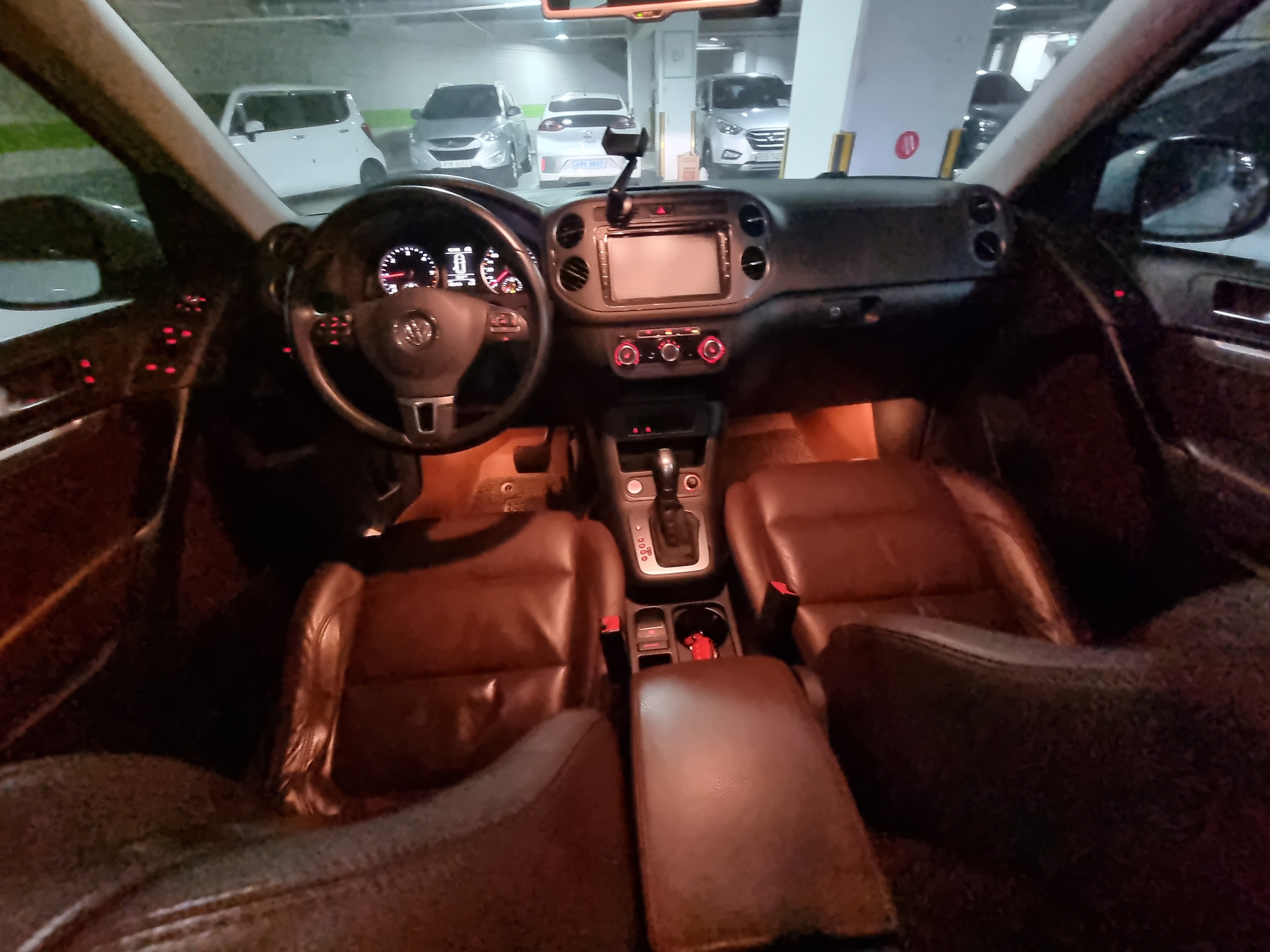 2014 Volkswagen Tiguan 2.0 tdi comfort 5N  - Thumbnail 32