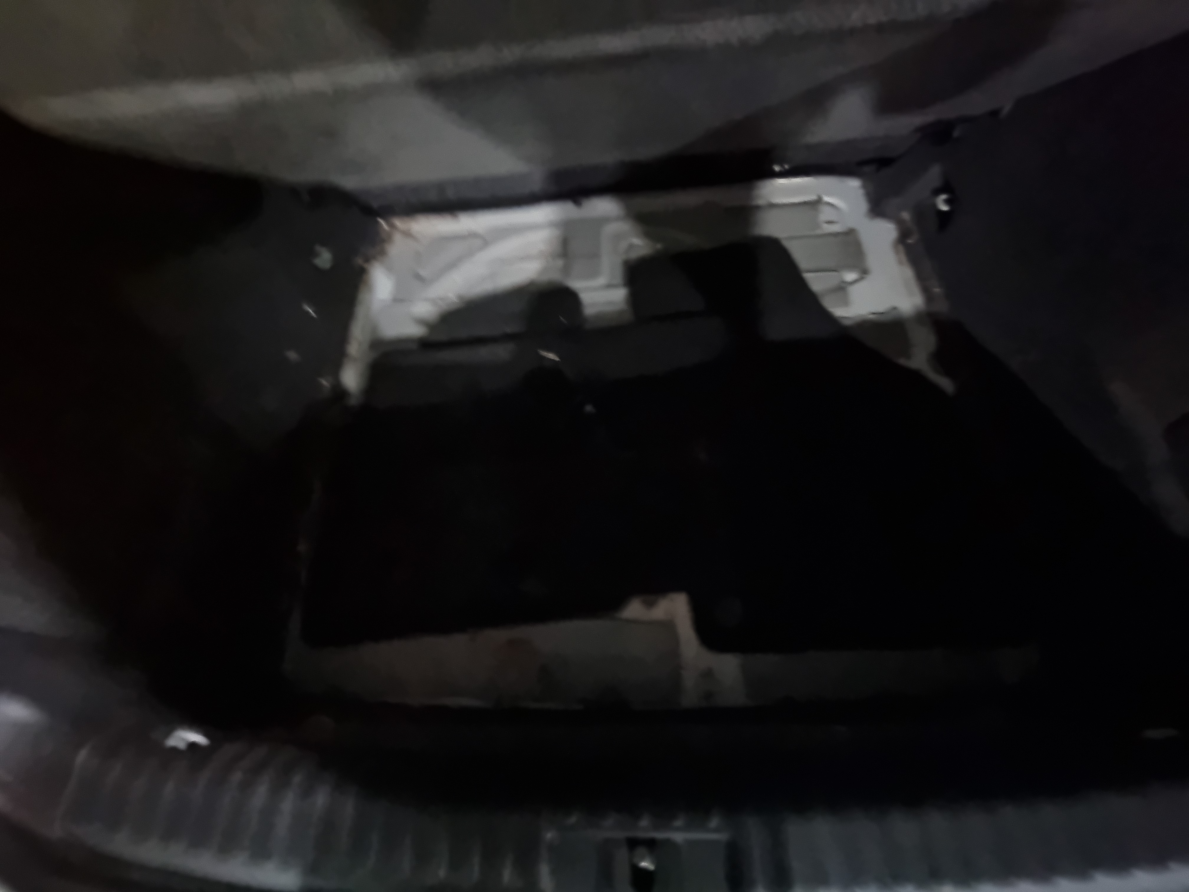 2014 Volkswagen Tiguan 2.0 tdi comfort 5N  - Thumbnail 35