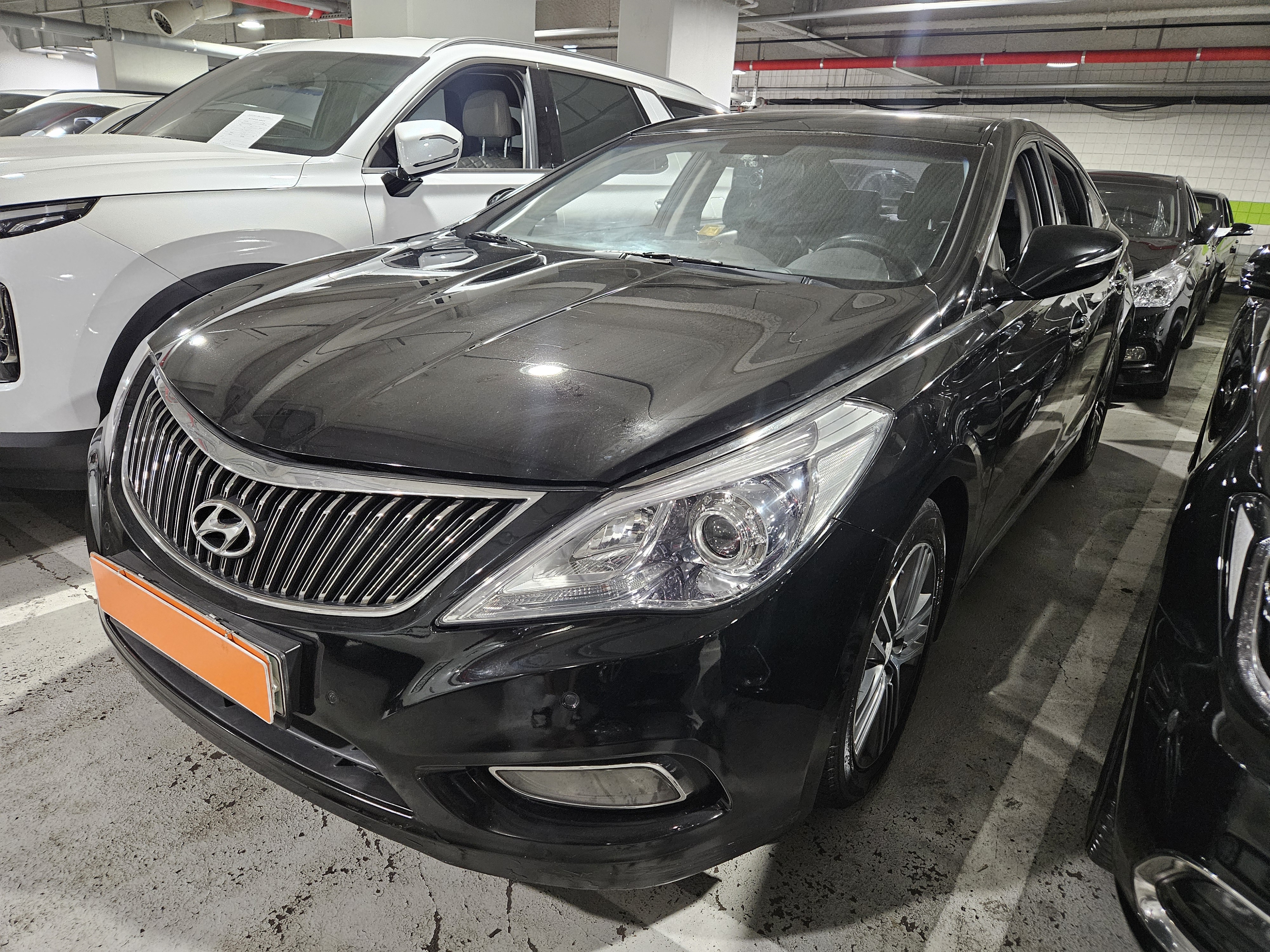 2013  Hyundai  Grandeur - Thumbnail 2