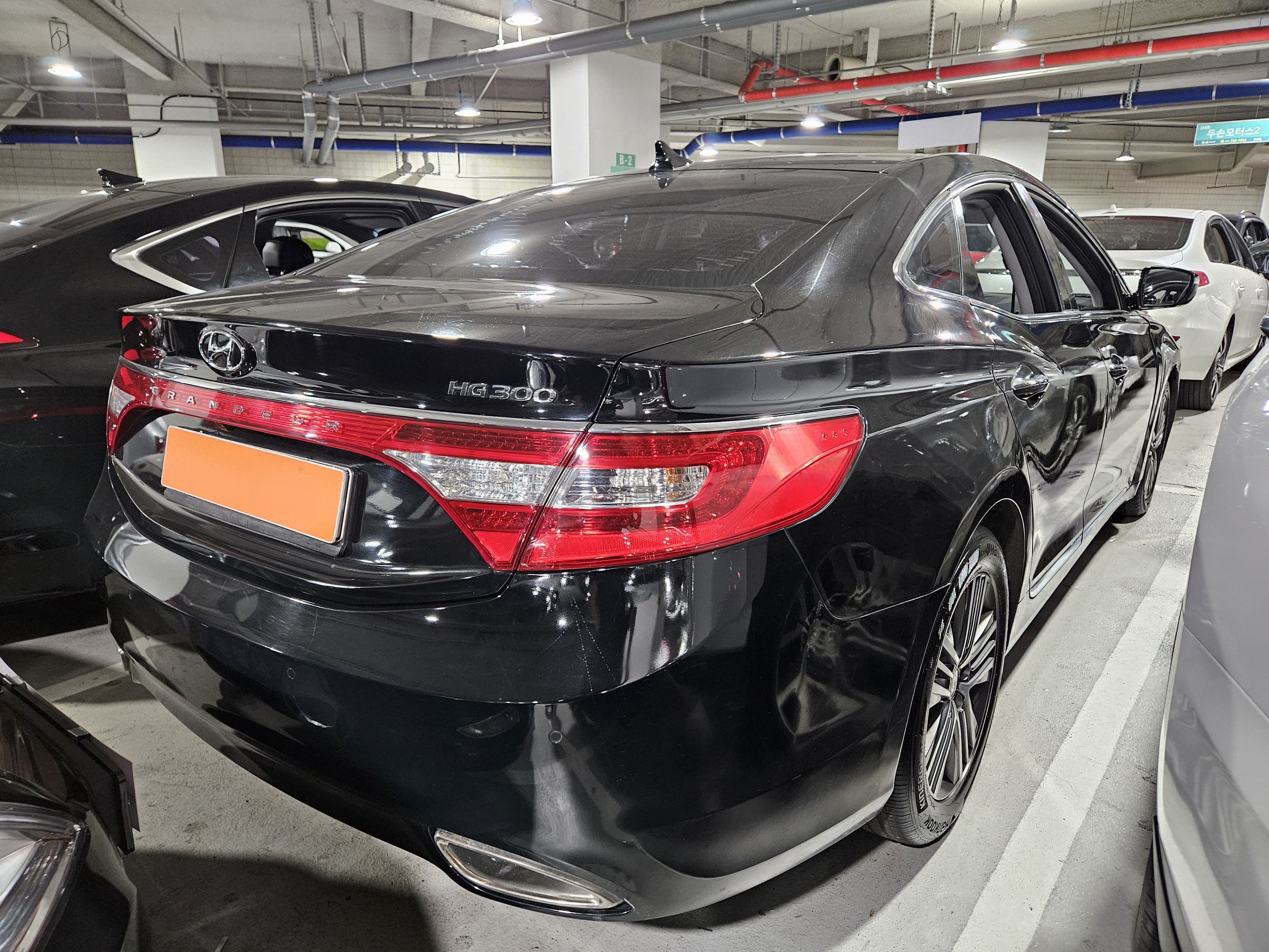 2013  Hyundai  Grandeur - Thumbnail 4