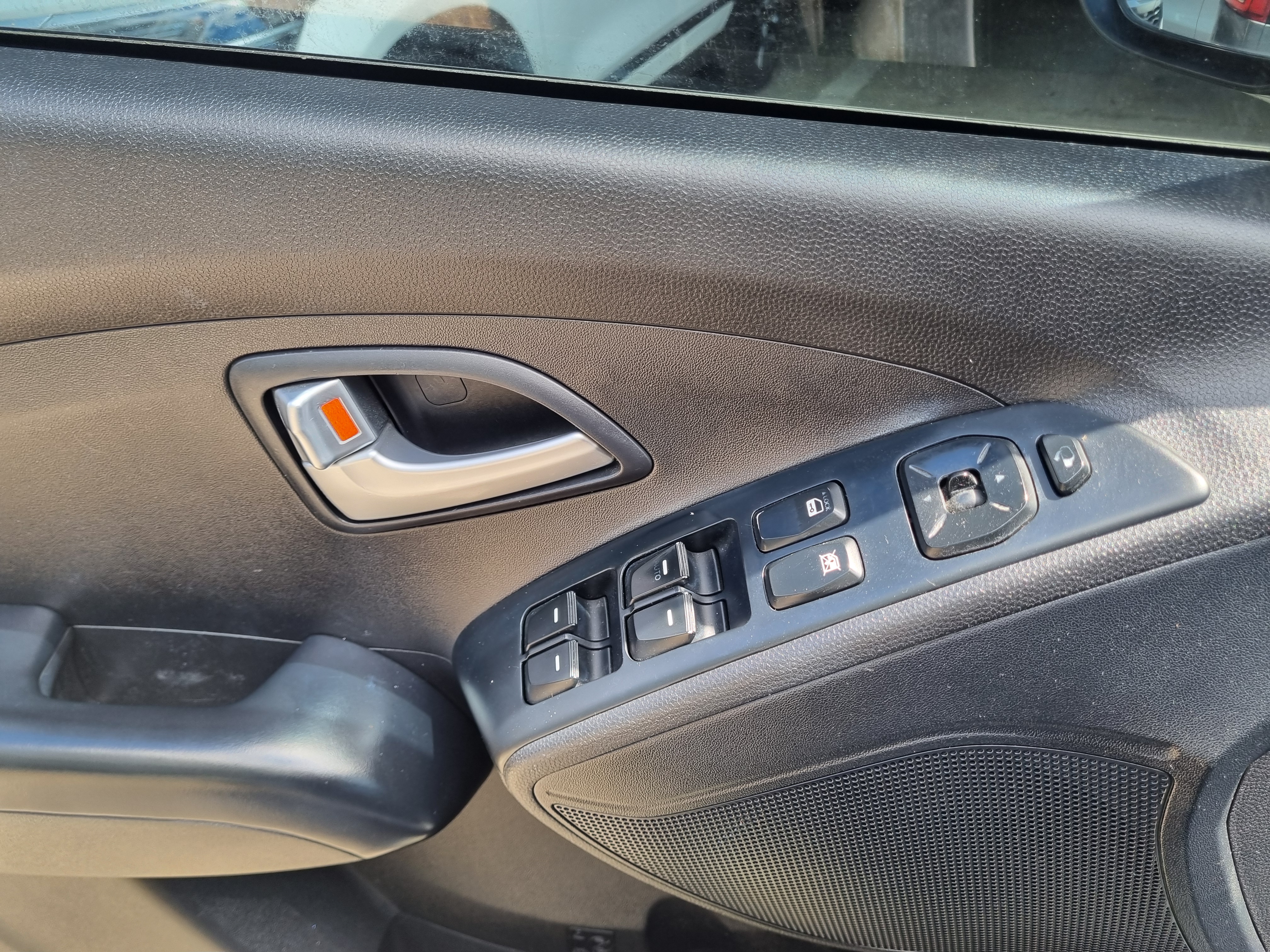 2013 HYUNDAI  NEW TUCSON IX  - Thumbnail 27