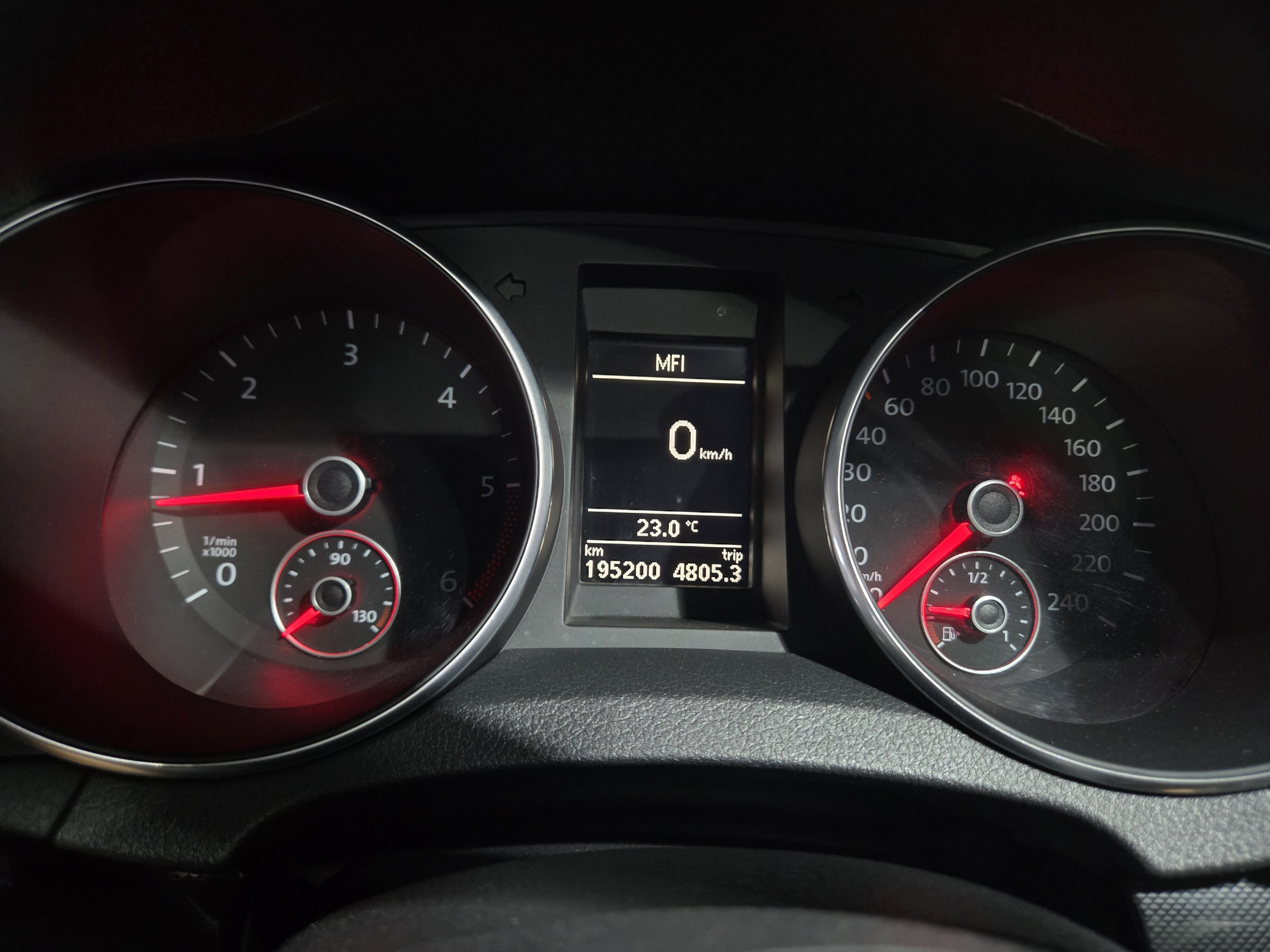 2010 Volkswagen GOLF6 2.0 TDI  - Thumbnail 23
