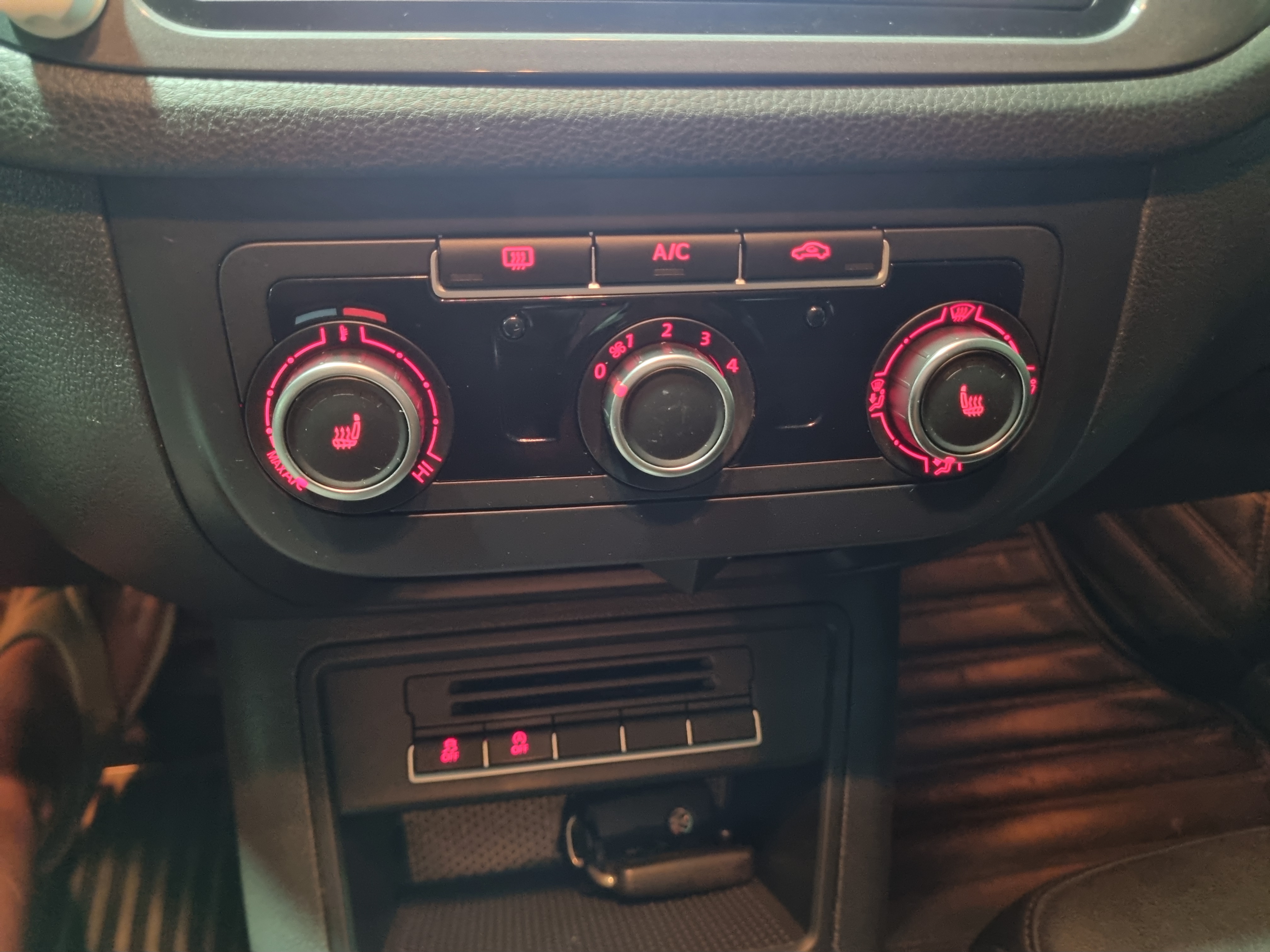 2014  Volkswagen TIGUAN 2.0 TDI COMFORT 5N  - Thumbnail 20