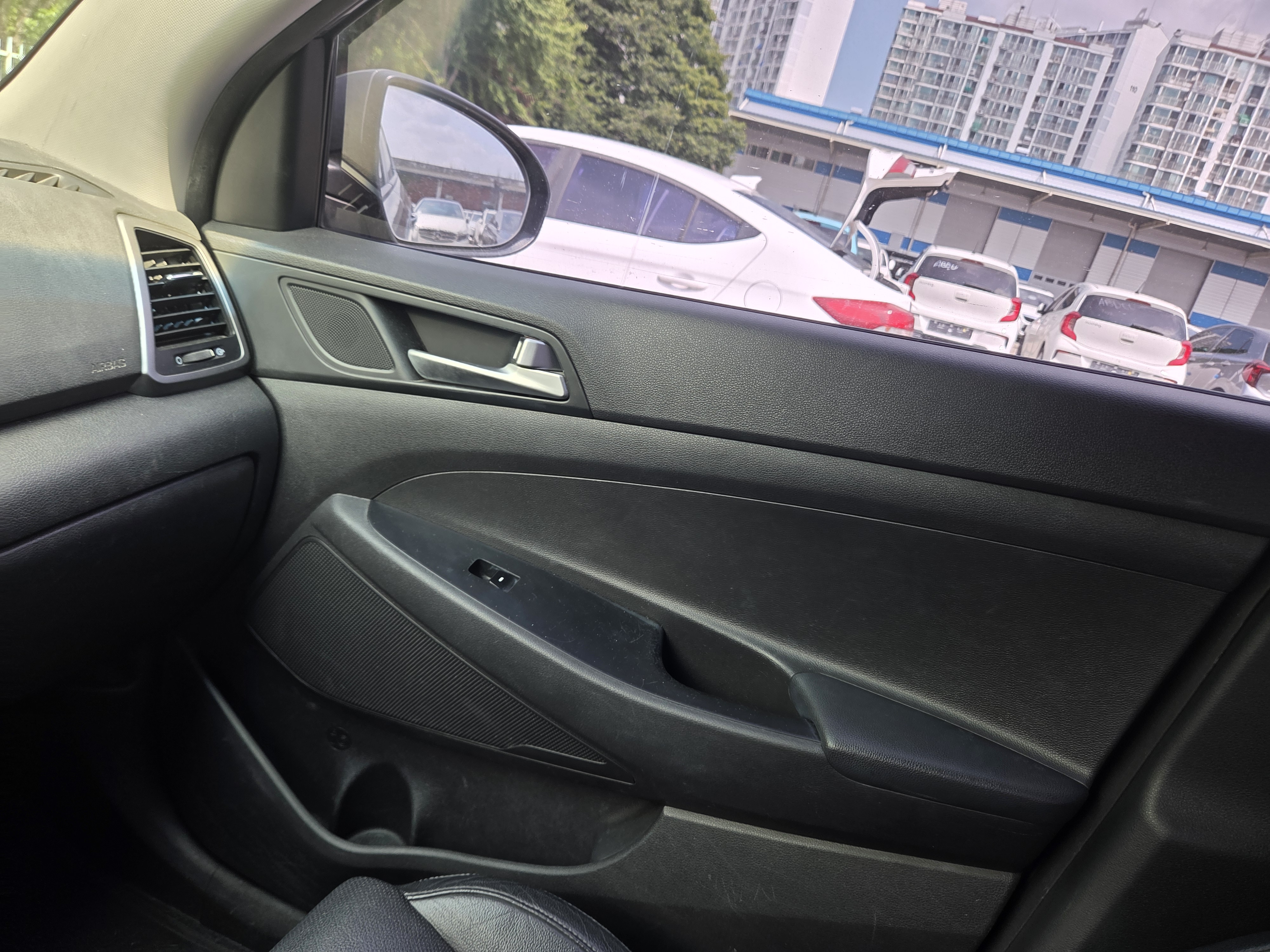 2016 HYUNDAI   ALL NEW TUCSON 1.7 2WD STYLE  - Thumbnail 18