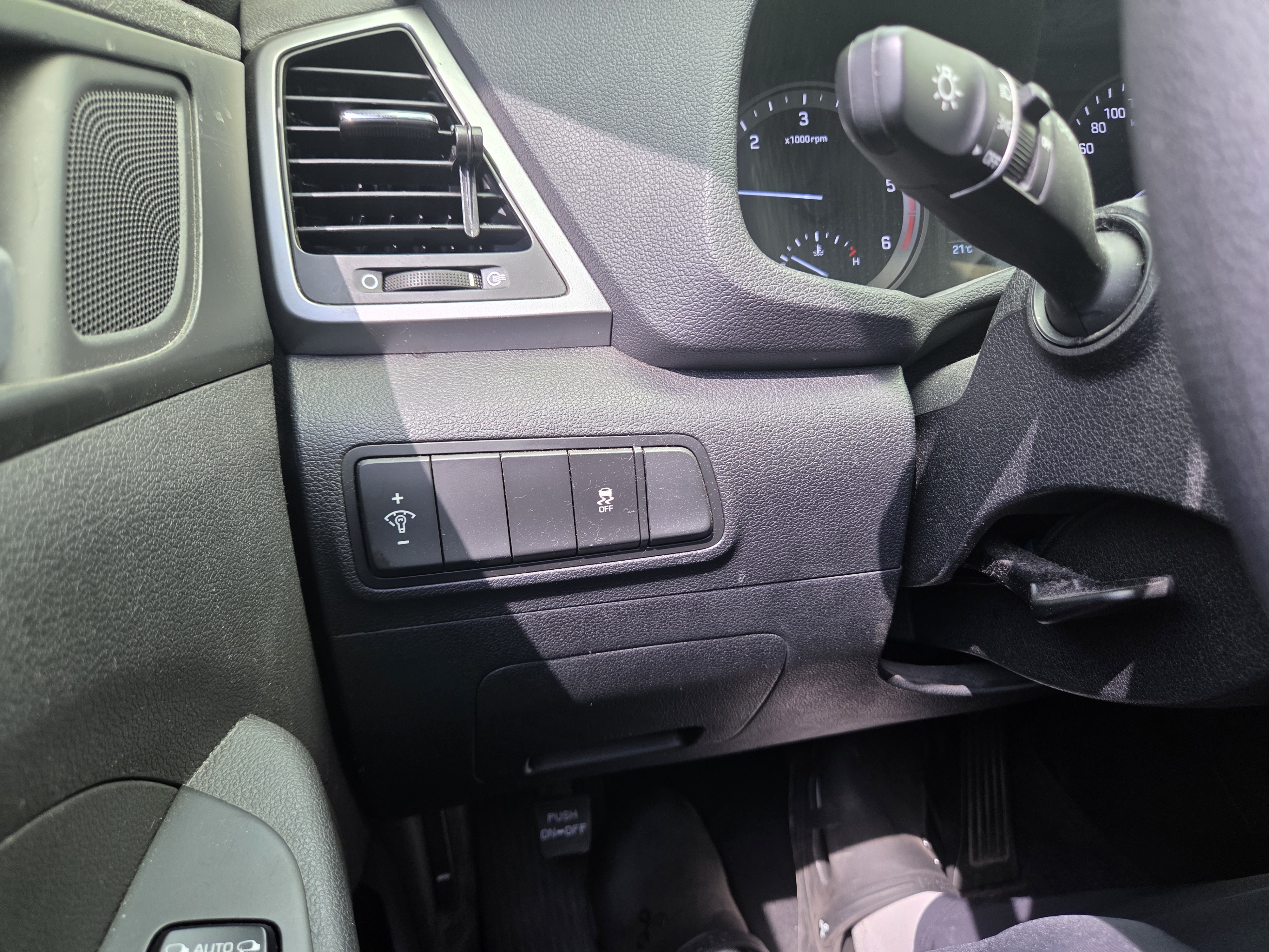2016 HYUNDAI   ALL NEW TUCSON 1.7 2WD STYLE  - Thumbnail 28