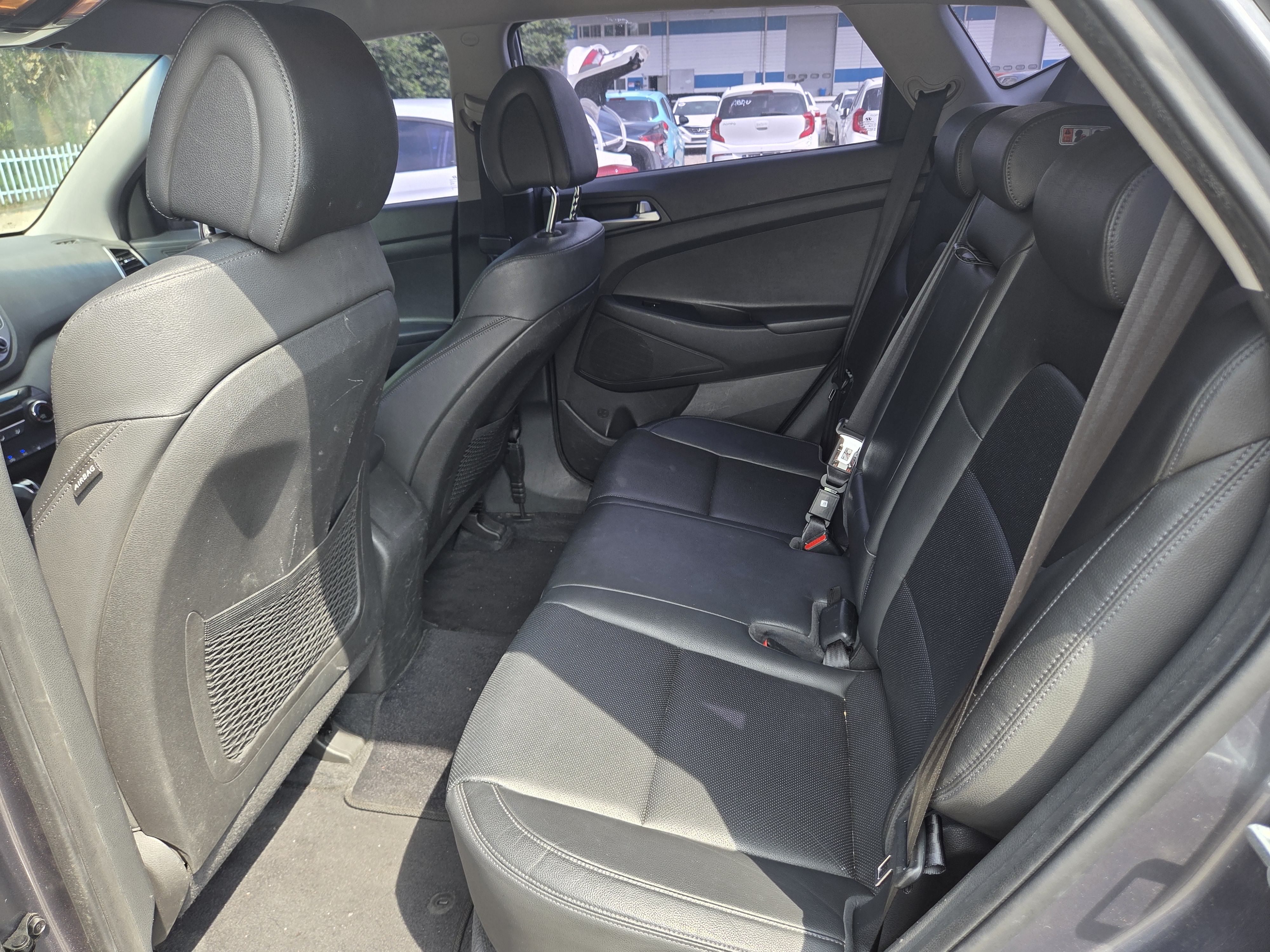 2016 HYUNDAI   ALL NEW TUCSON 1.7 2WD STYLE  - Thumbnail 31