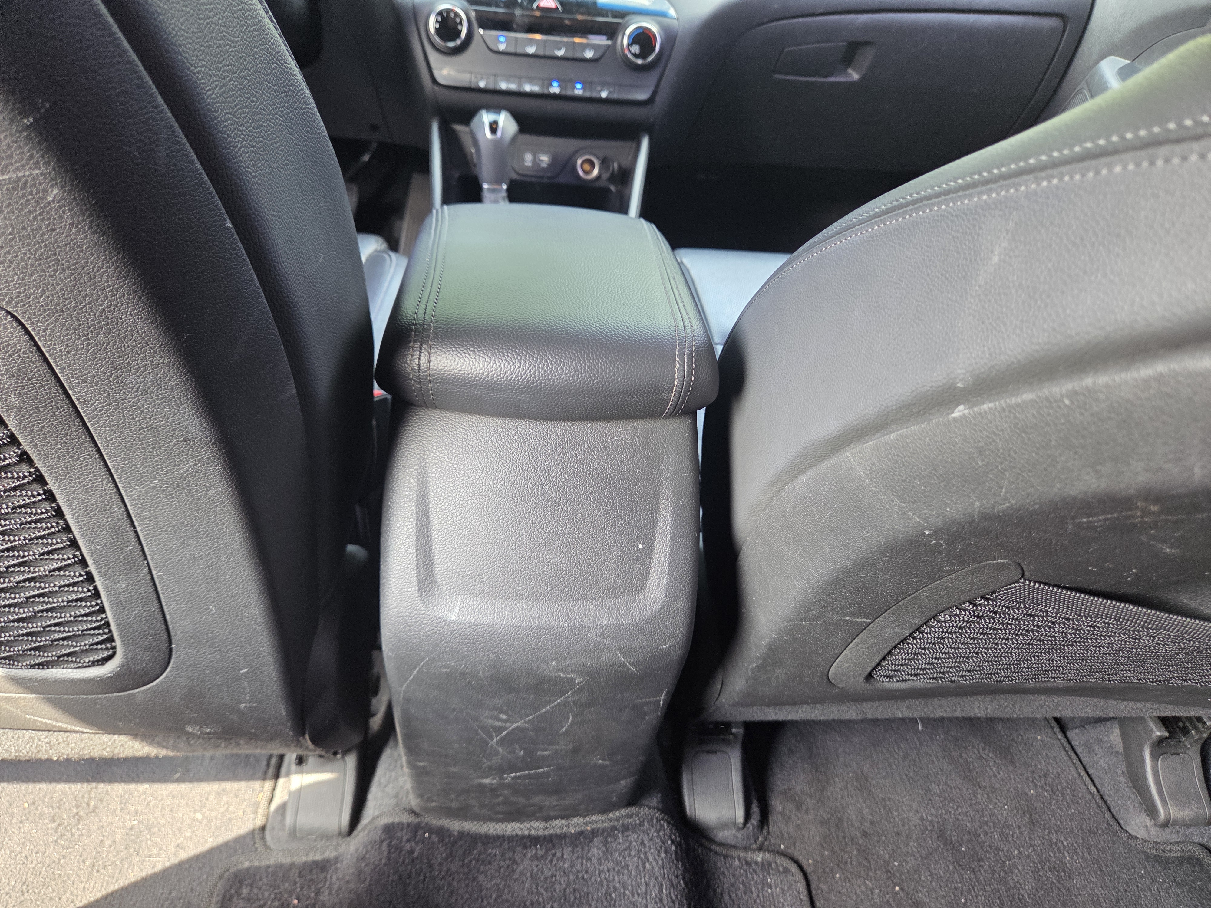 2016 HYUNDAI   ALL NEW TUCSON 1.7 2WD STYLE  - Thumbnail 33