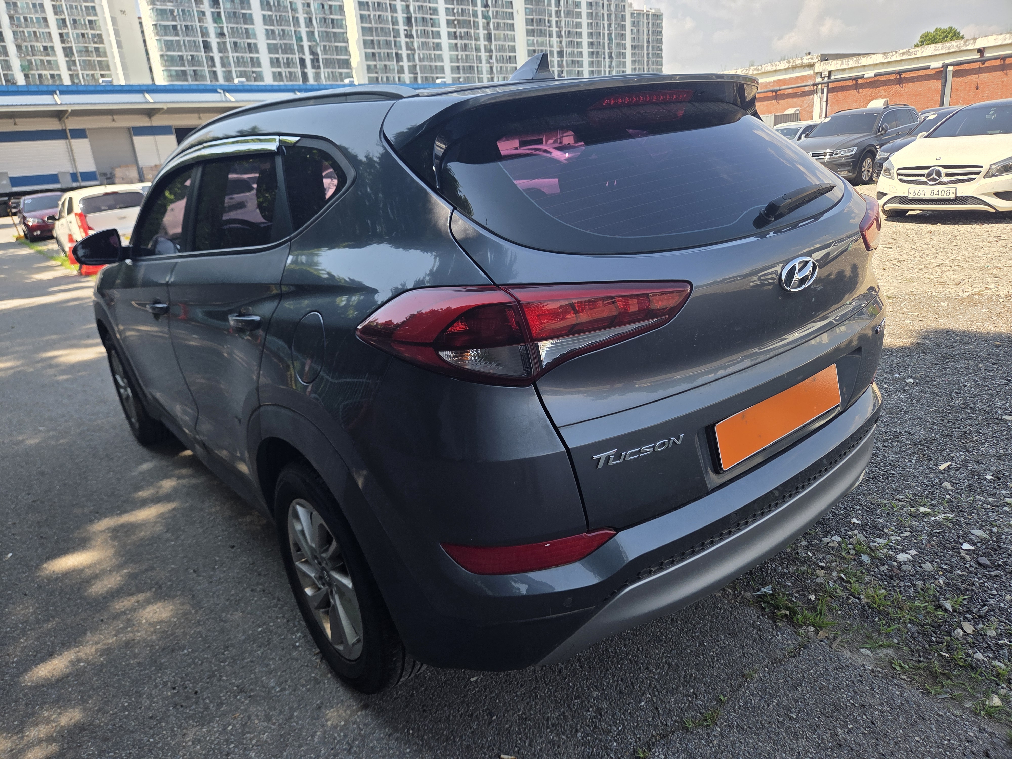 2016 HYUNDAI  ALL NEW TUCSON 1.7 2WD MODERN  - Thumbnail 2