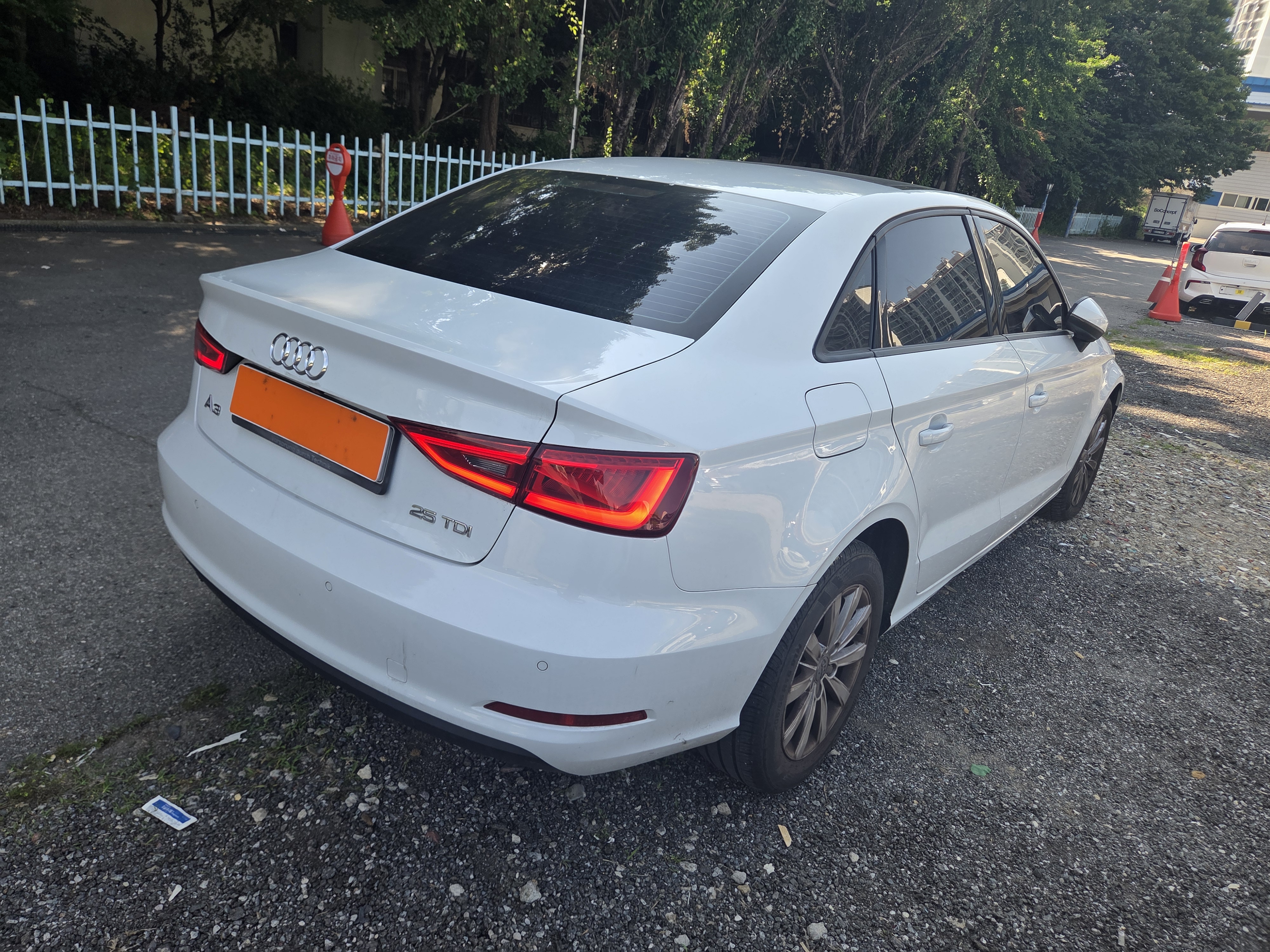 2015 AUDI  NEW A3 25 TDI  - Thumbnail 6