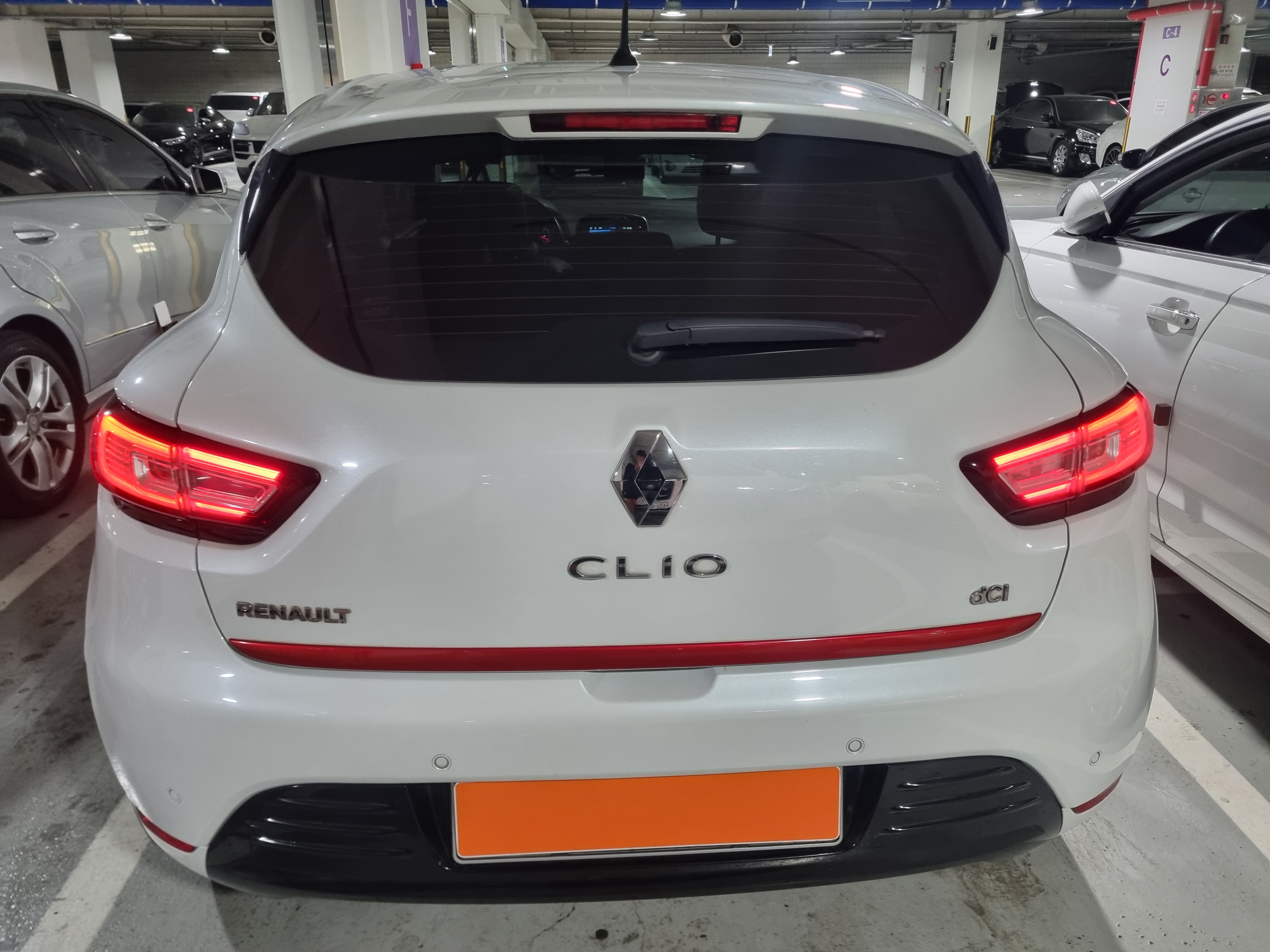 2018  renault clio intense  - Thumbnail 30