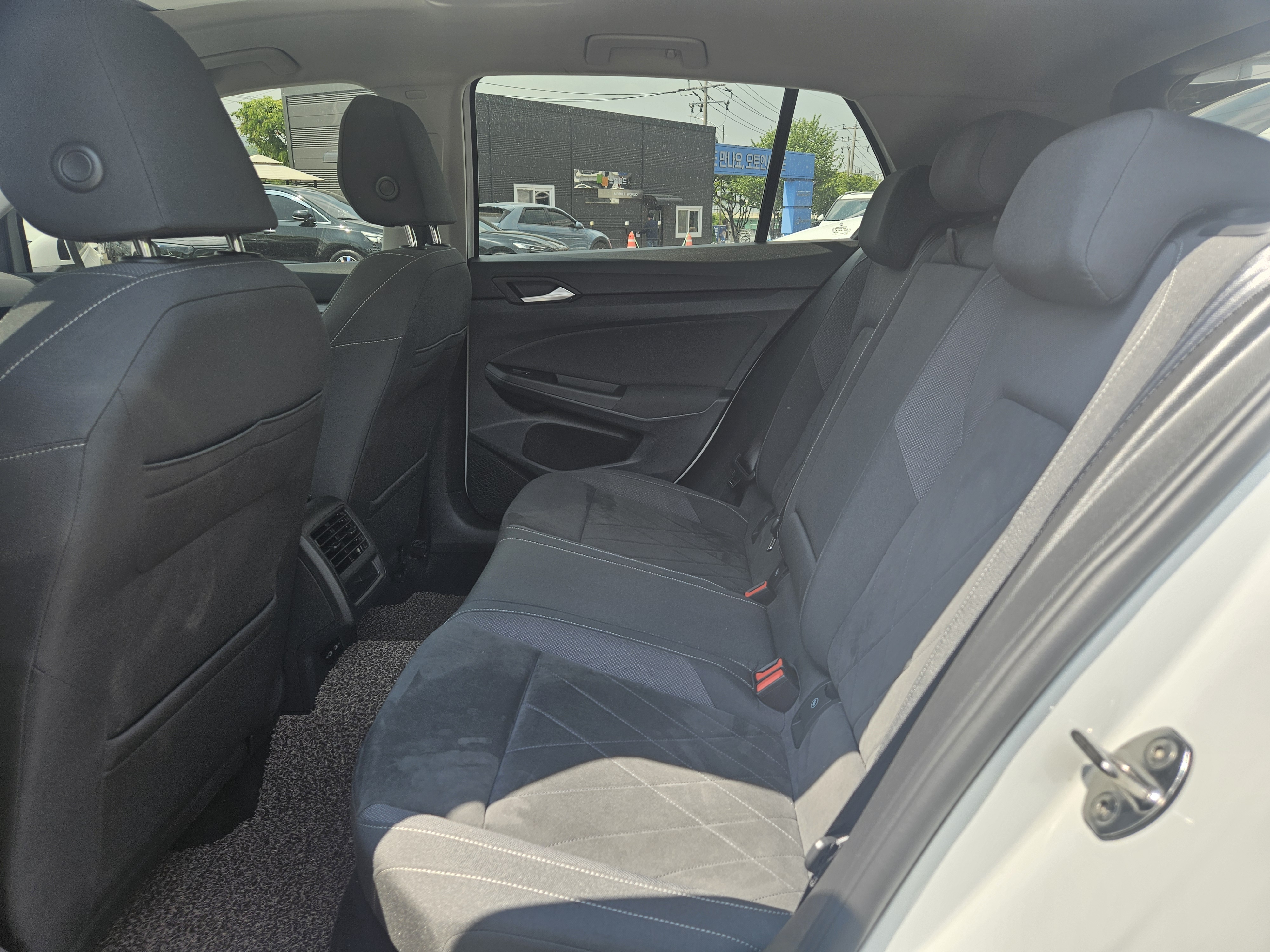 2022 VOLKSWAGEN Golf 8 2.0 TDI PRESTIGE  - Thumbnail 8