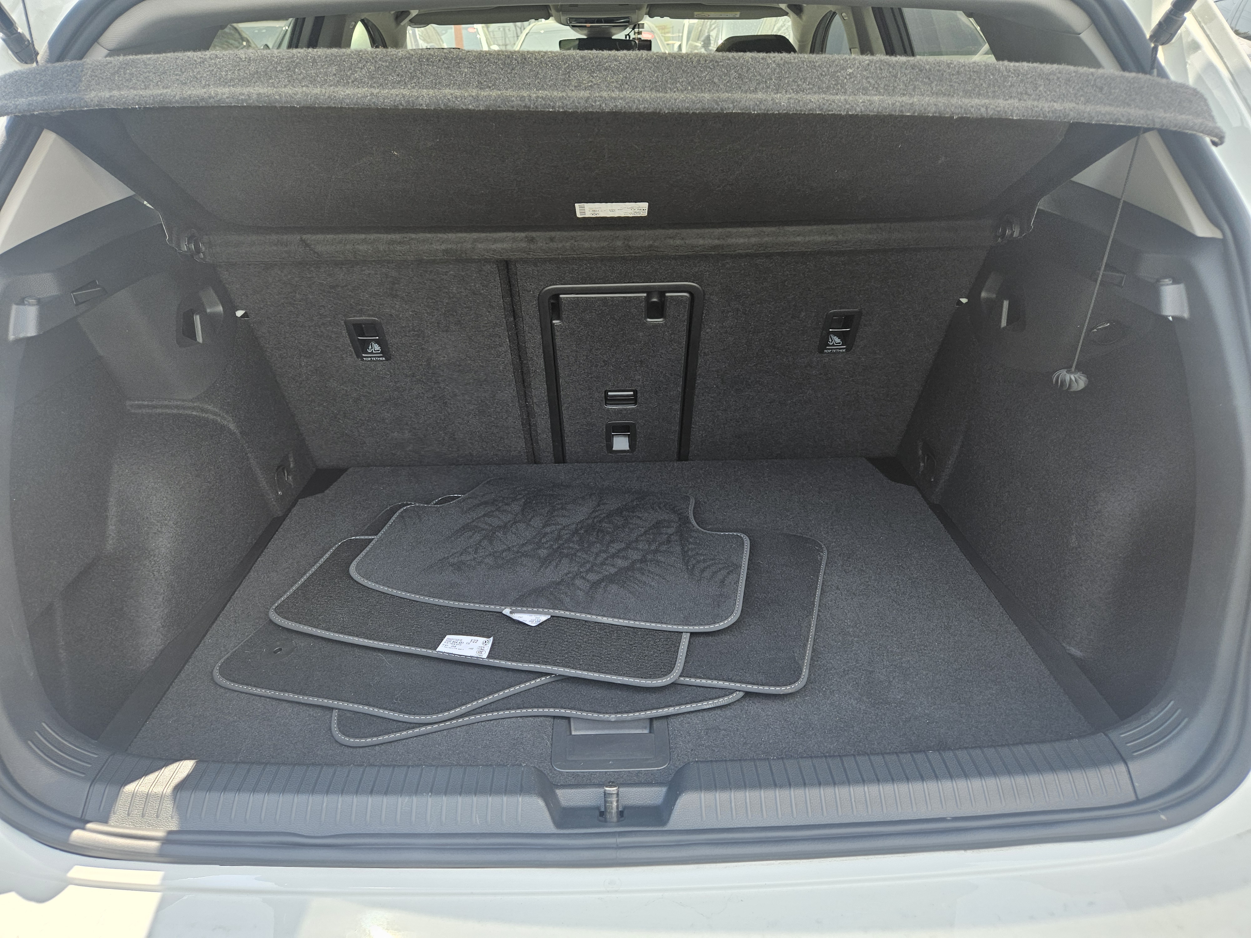 2022 VOLKSWAGEN Golf 8 2.0 TDI PRESTIGE  - Thumbnail 32